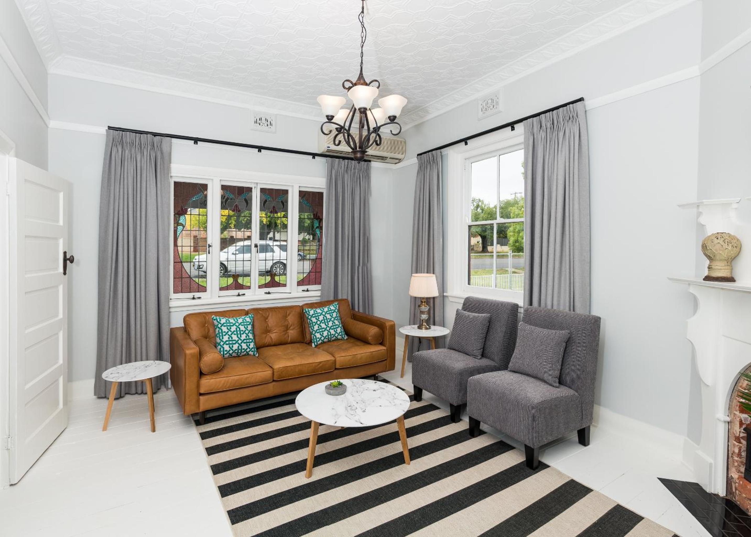 Kirsten Accommodation Parkes