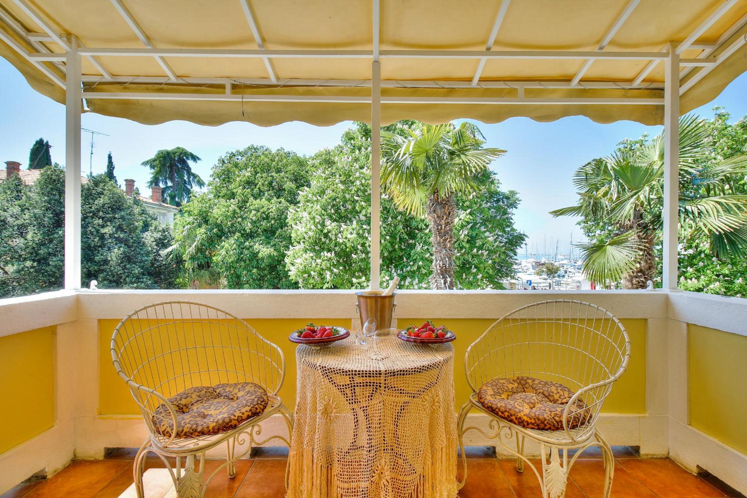 Sea View Boutique Apartman Villa Mediteran near Beach & Old Town view 5