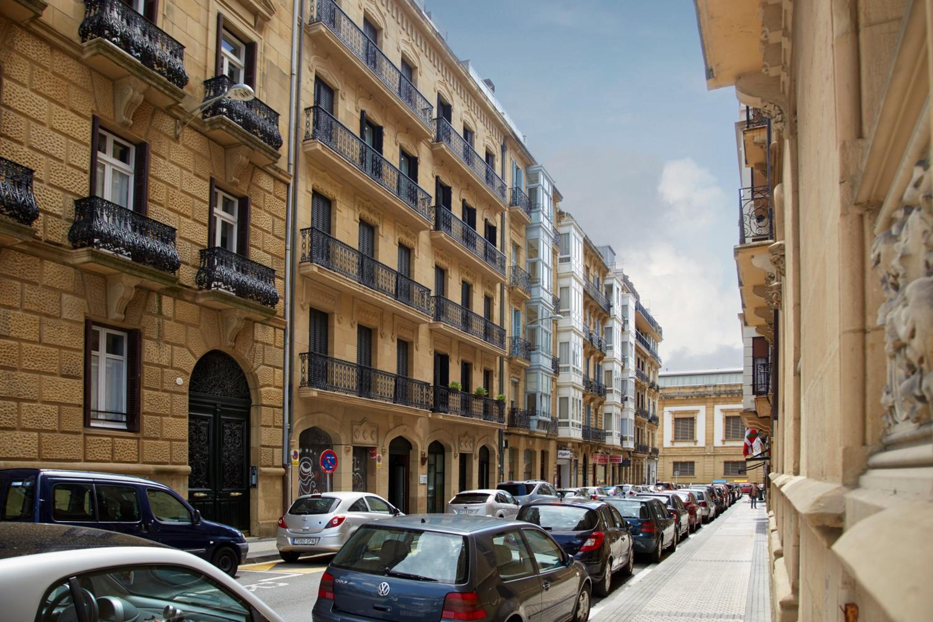 Basque Terrace by FeelFree Rentals