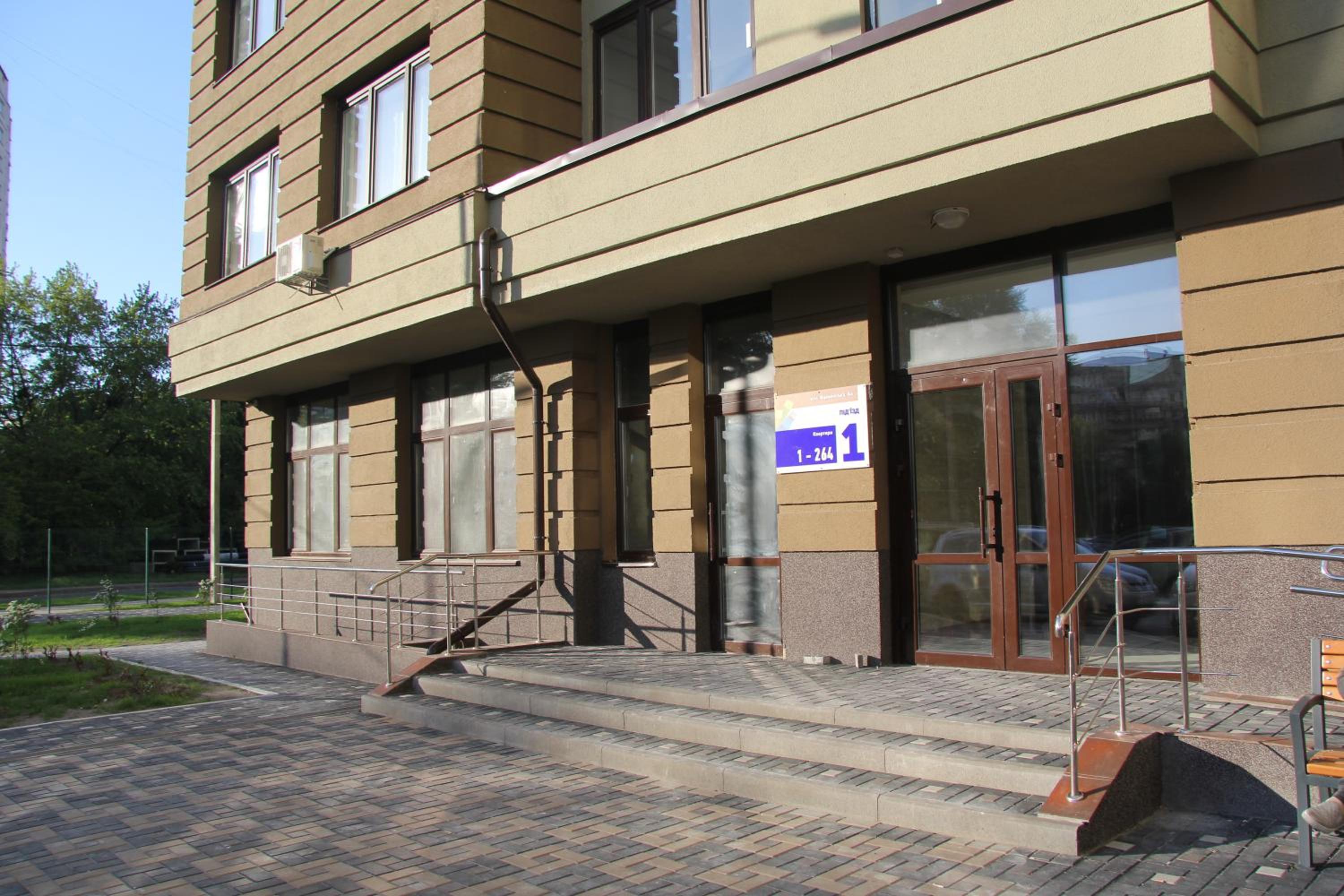 Solo Apartment Virmenska view 3
