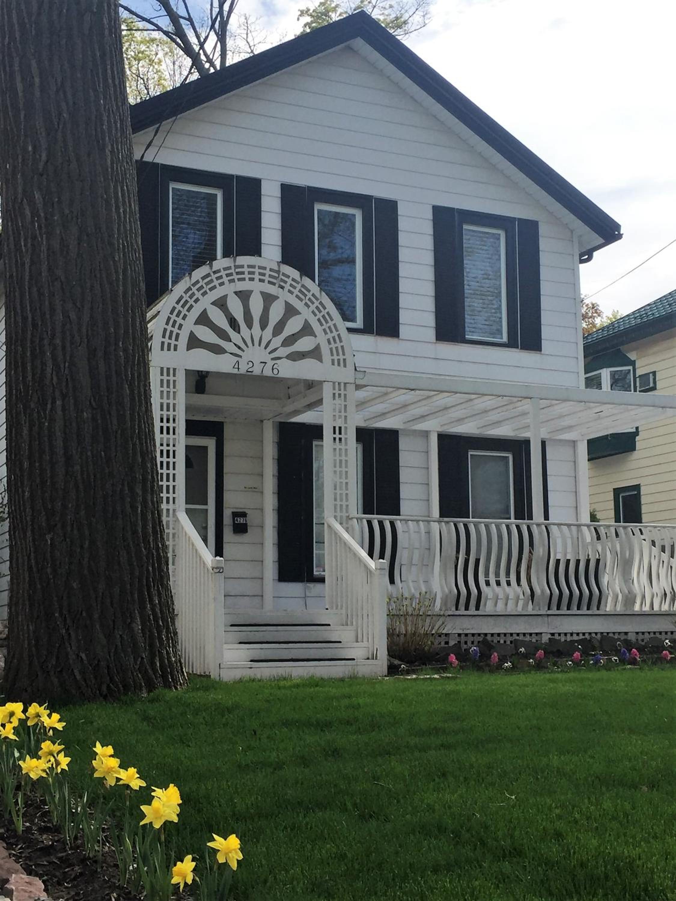 Ellis House Bed & Breakfast