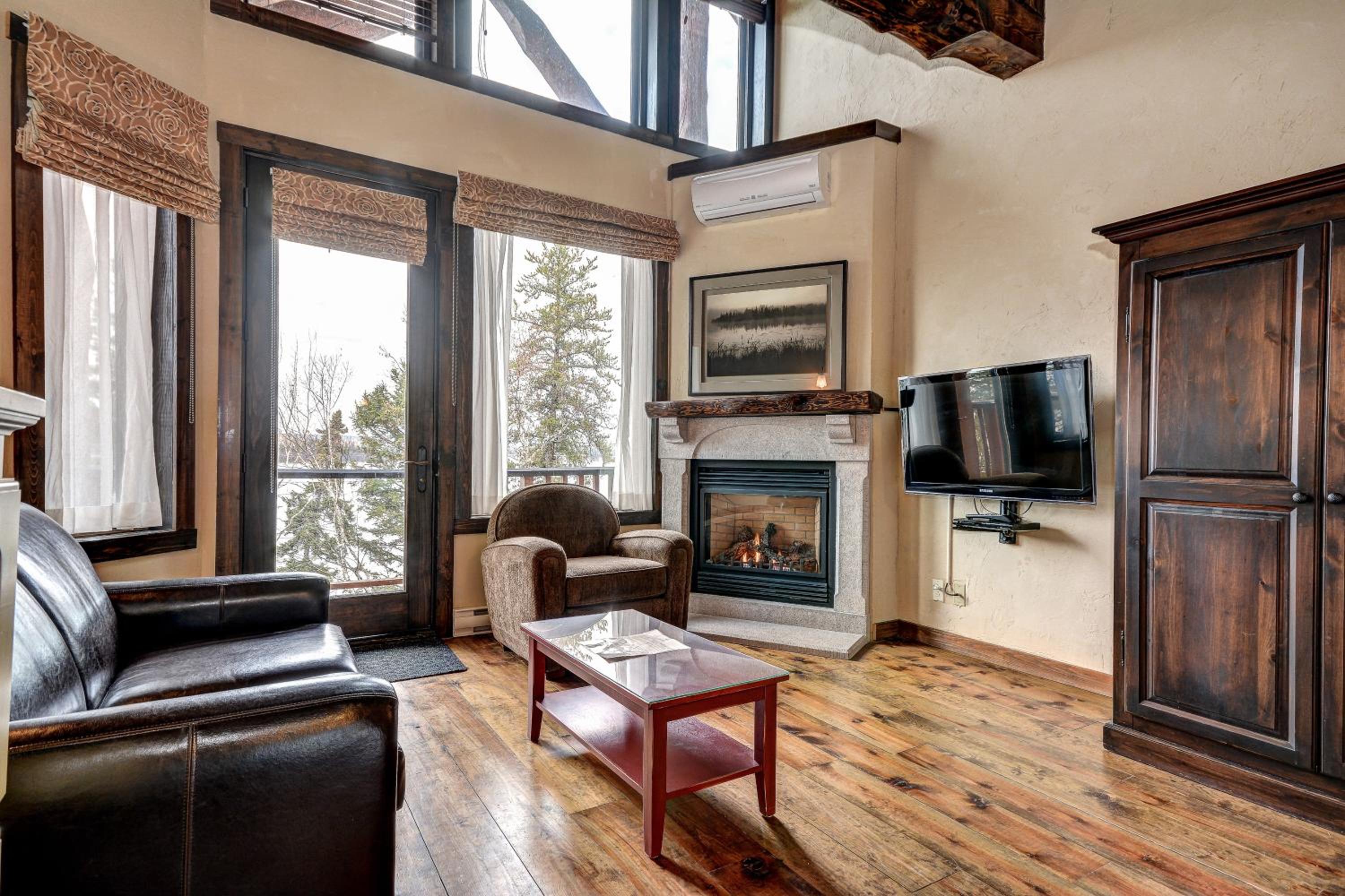 Les Condos Du Lac Taureau- Rooms & Condos