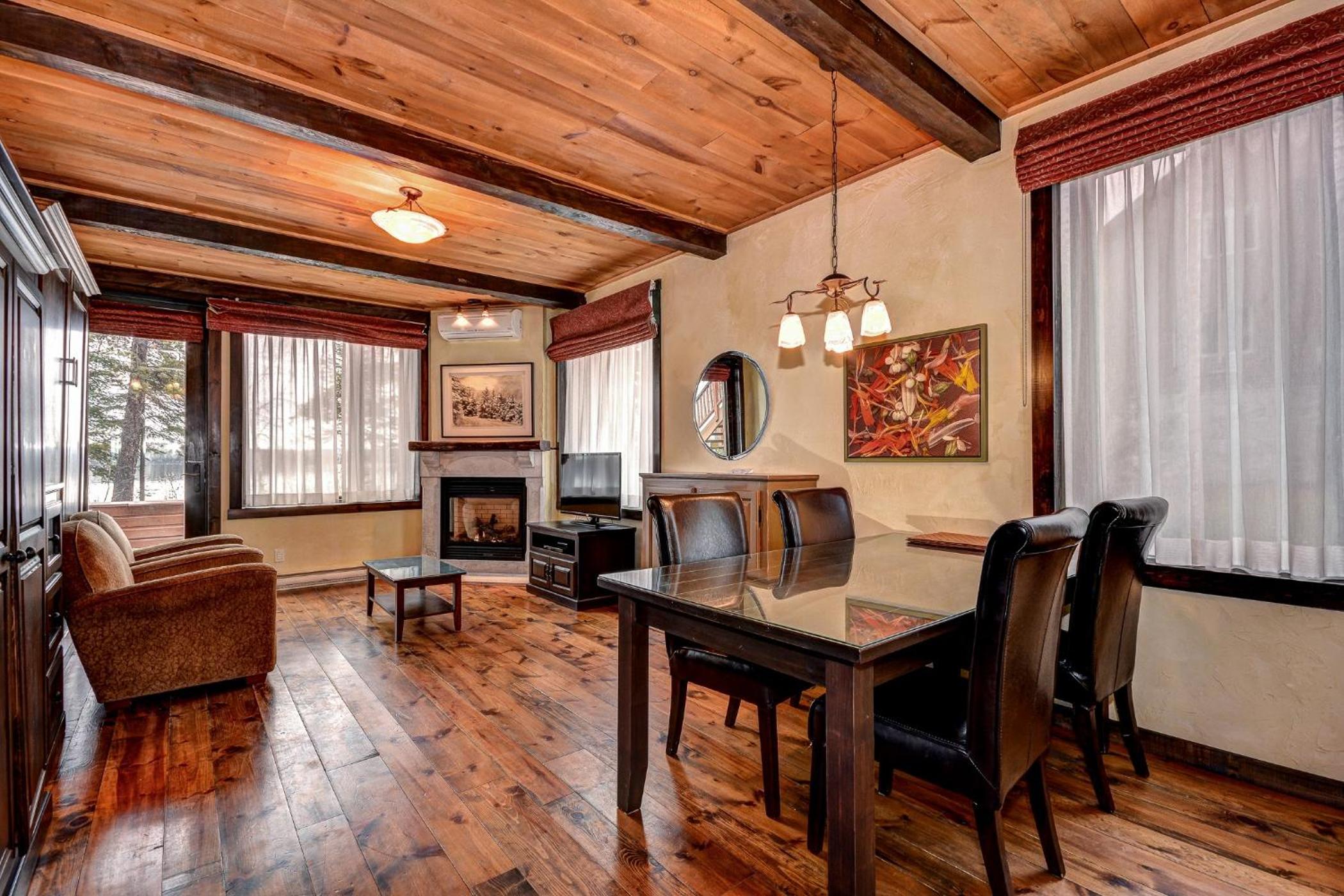 Les Condos Du Lac Taureau- Rooms & Condos