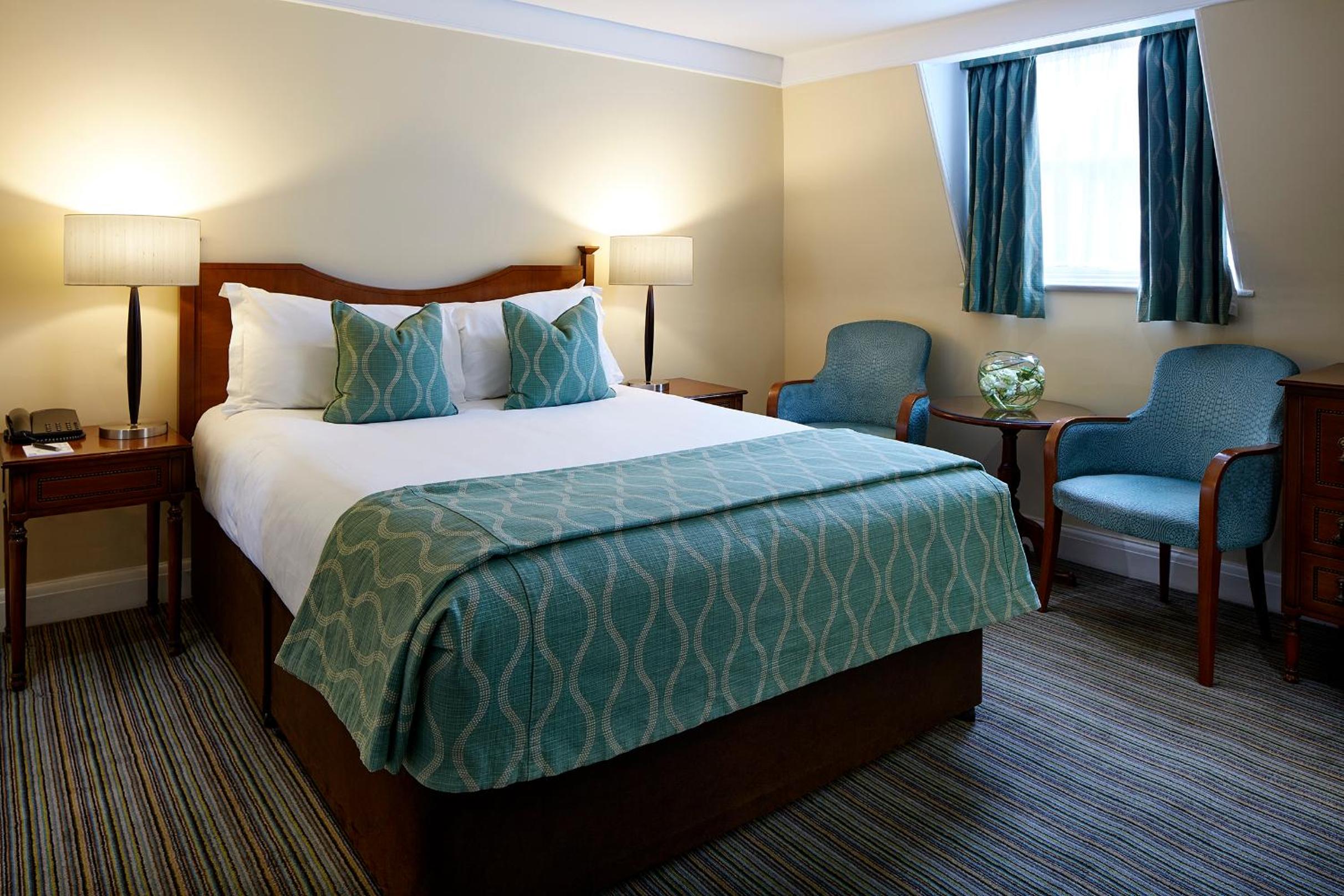 Windsor Vacations - Sir Christopher Wren Hotel - Property Image 2