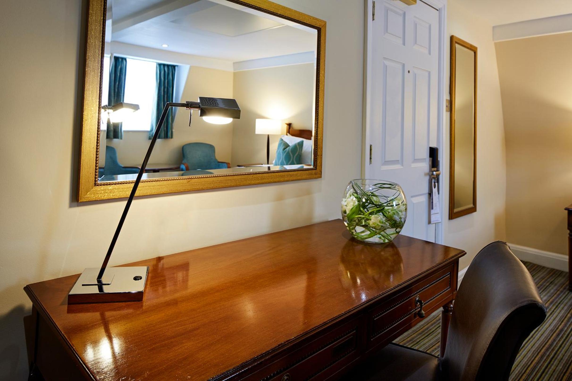 Windsor Vacations - Sir Christopher Wren Hotel - Property Image 12