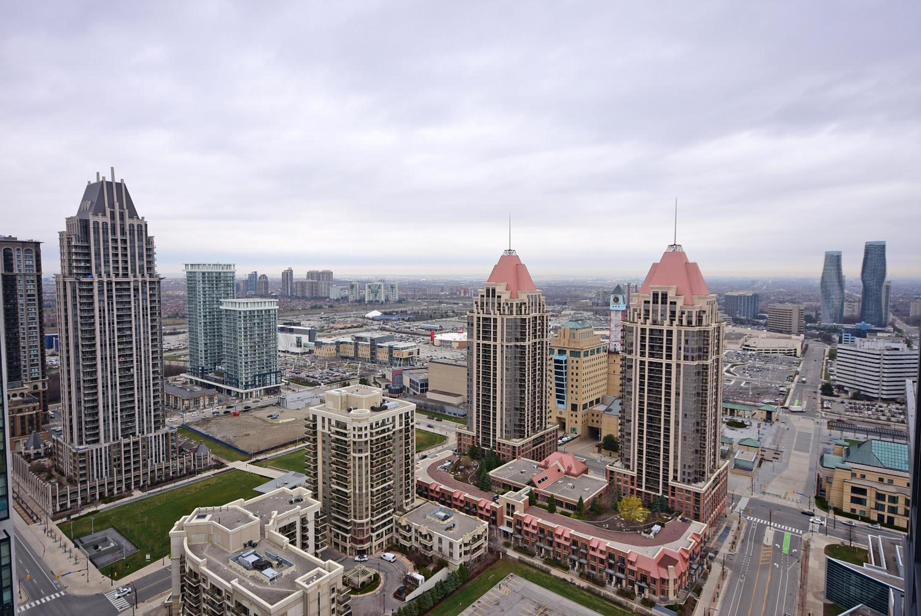 Royal Stays Furnished Apartments - Square One