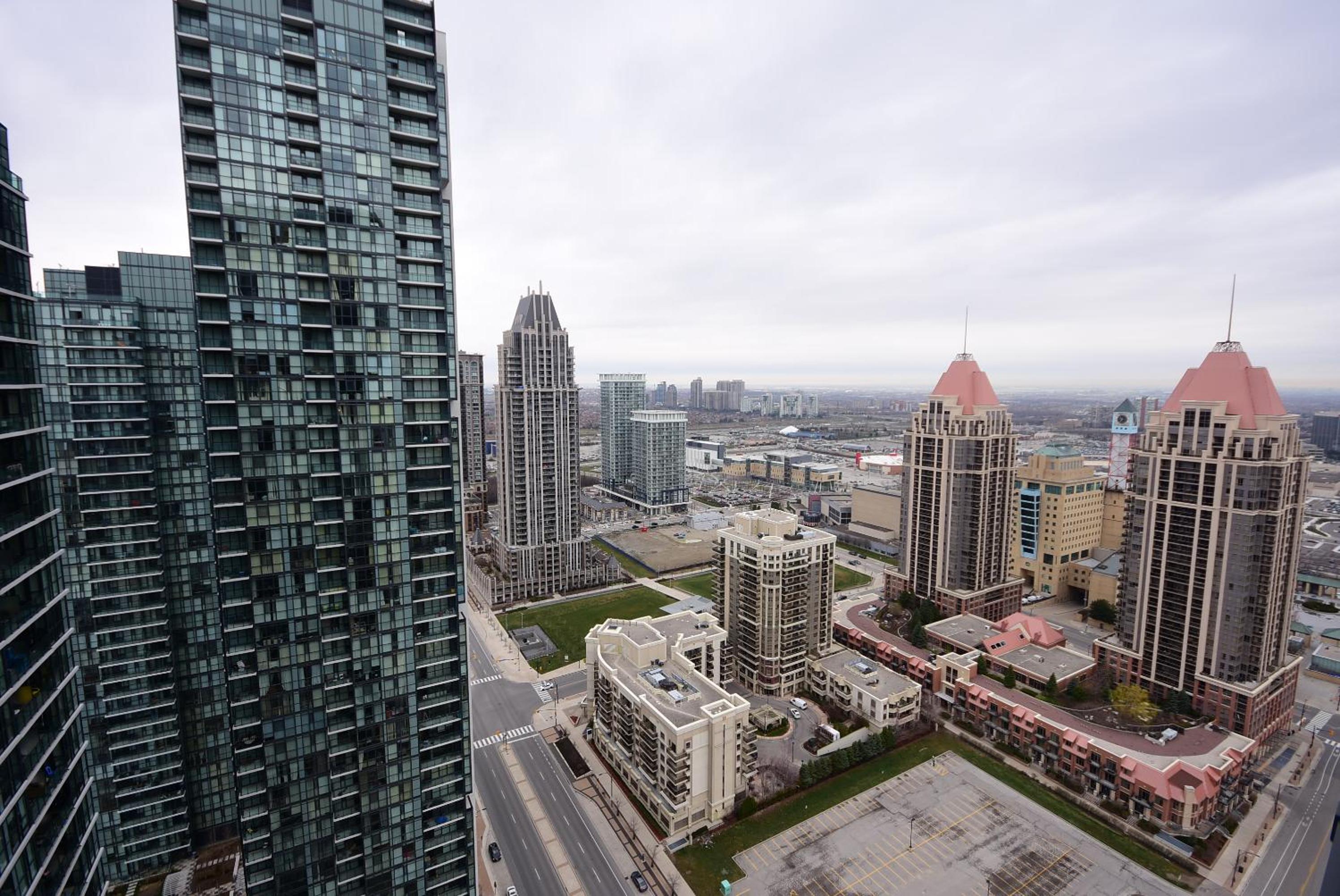 Royal Stays Furnished Apartments - Square One