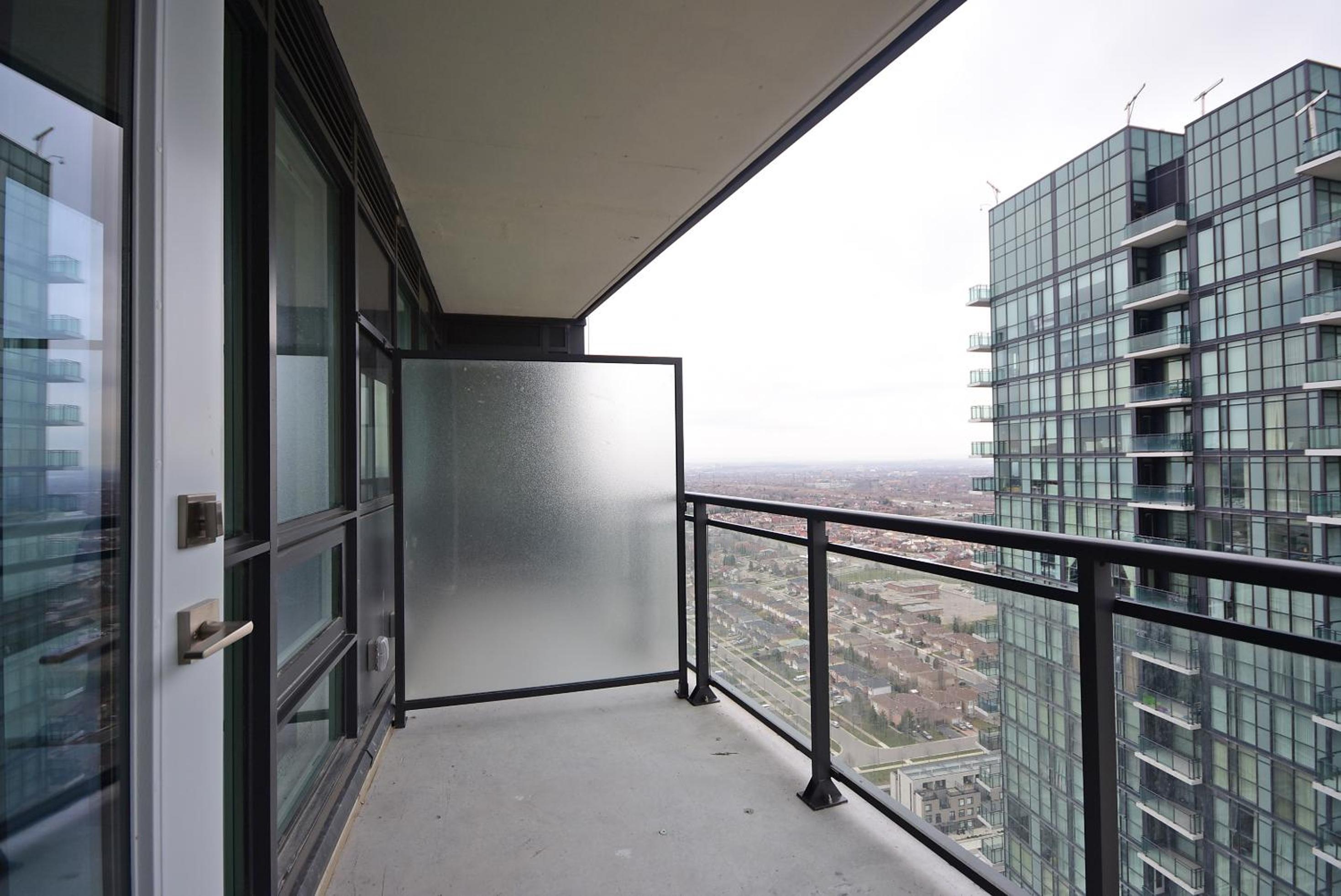 Royal Stays Furnished Apartments - Square One