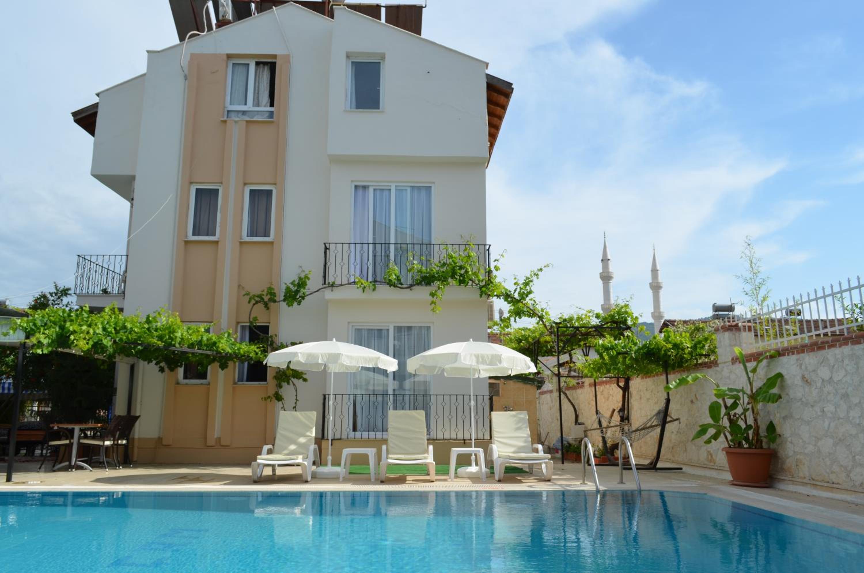 Cam Hotel - Image 20