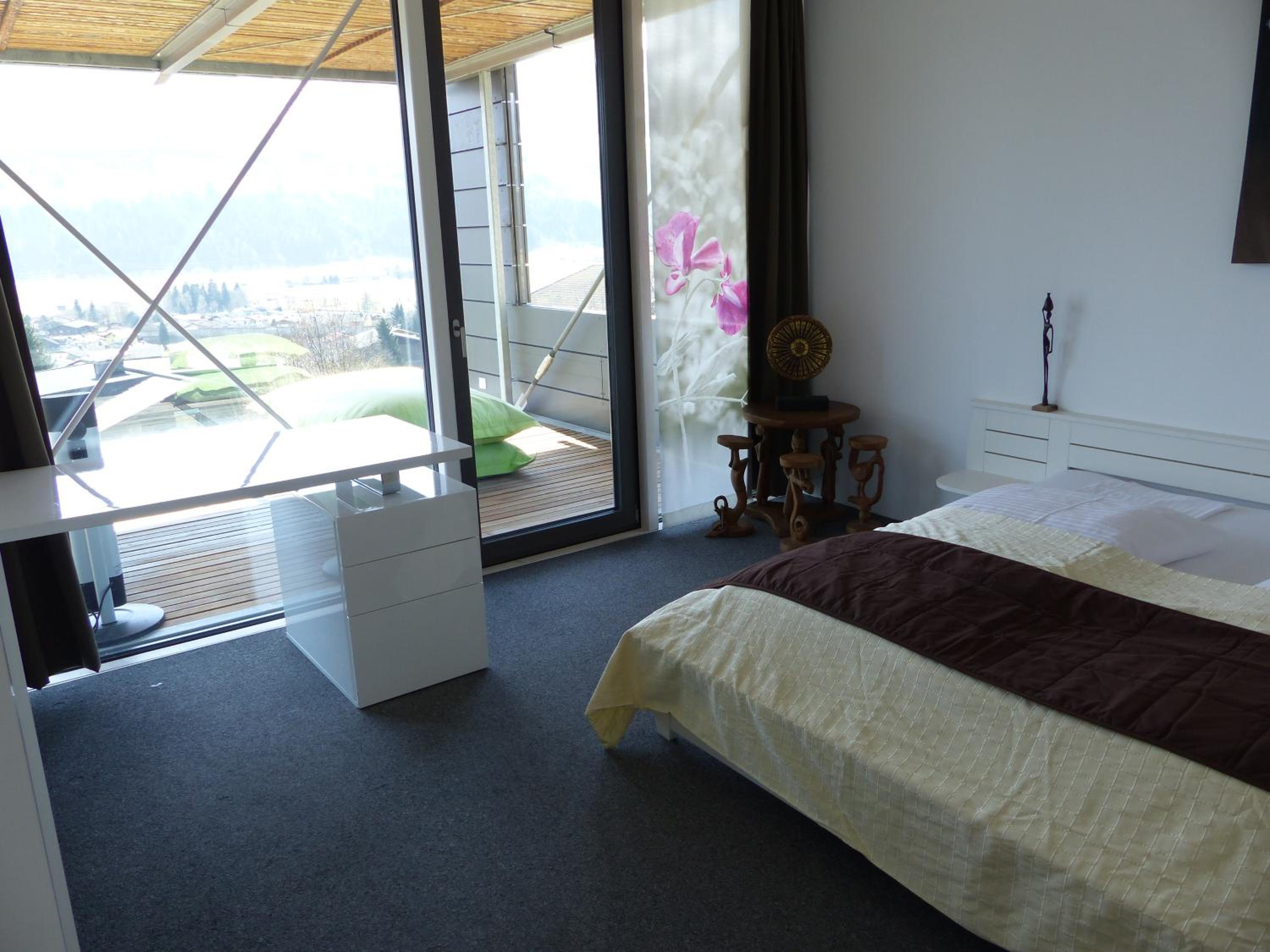 Glas House - Design Holiday Home