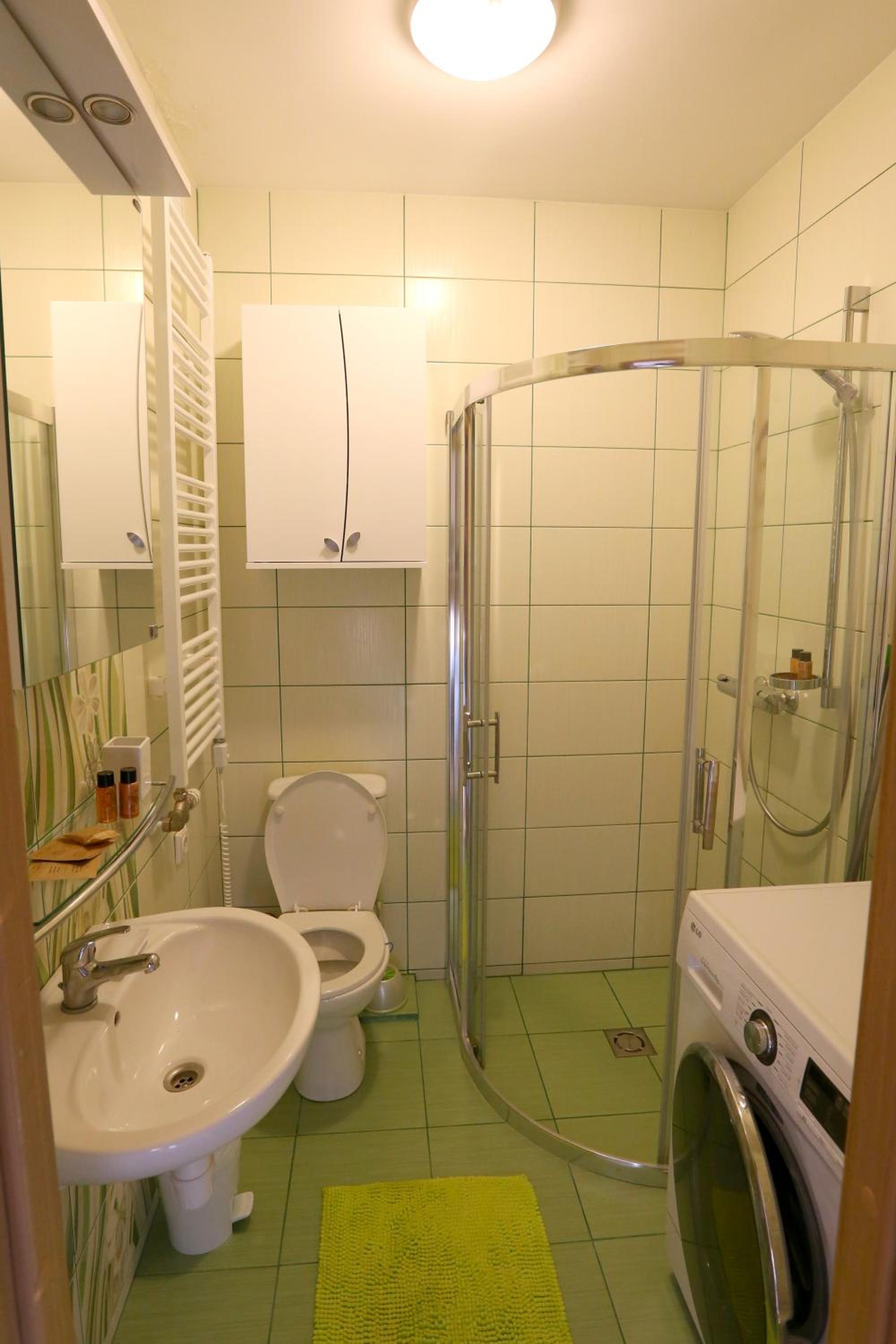 Photo 11