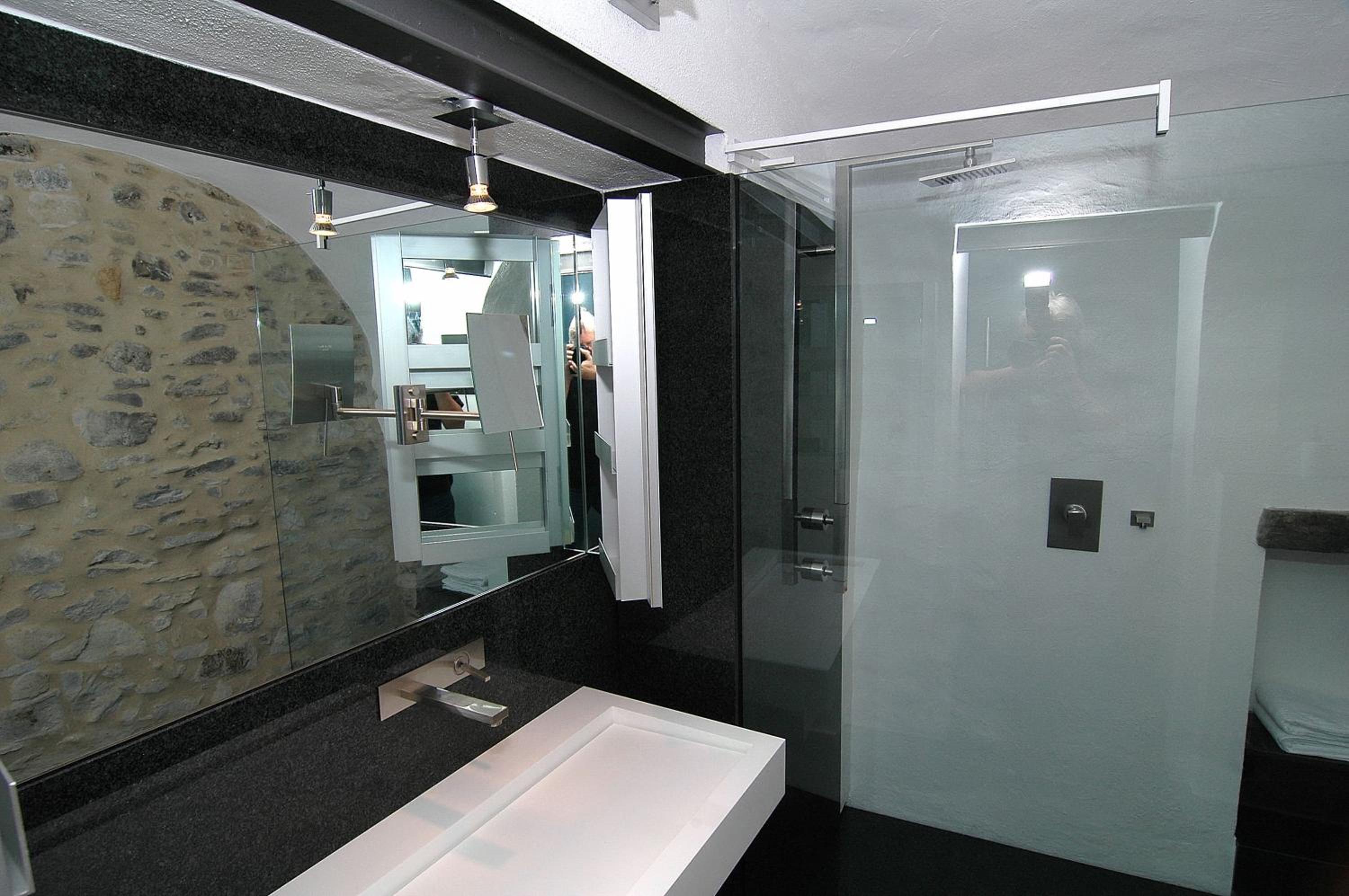 Photo 32