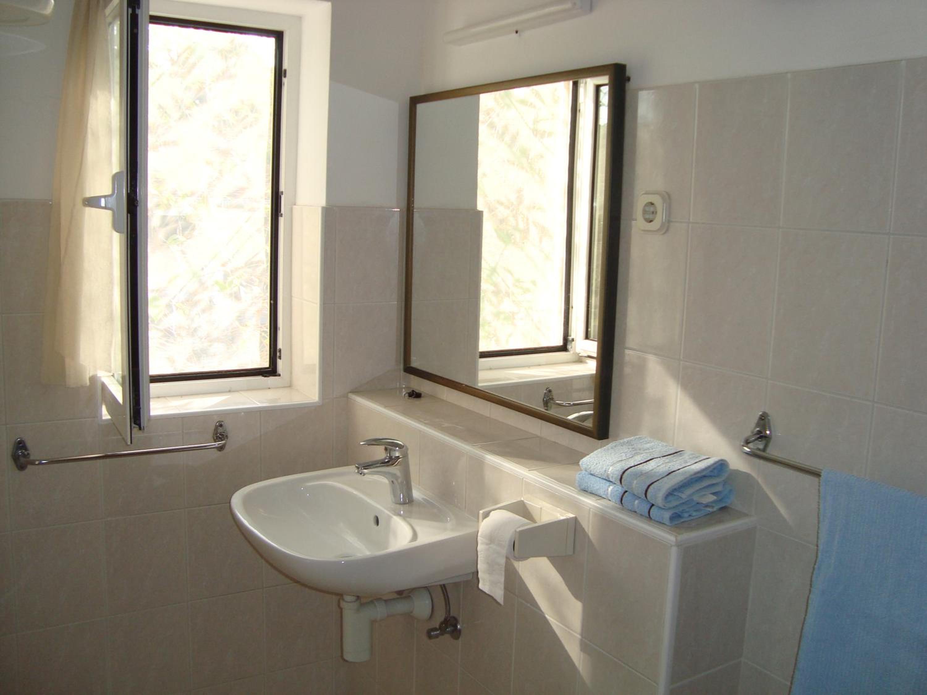 Apartments Lovor