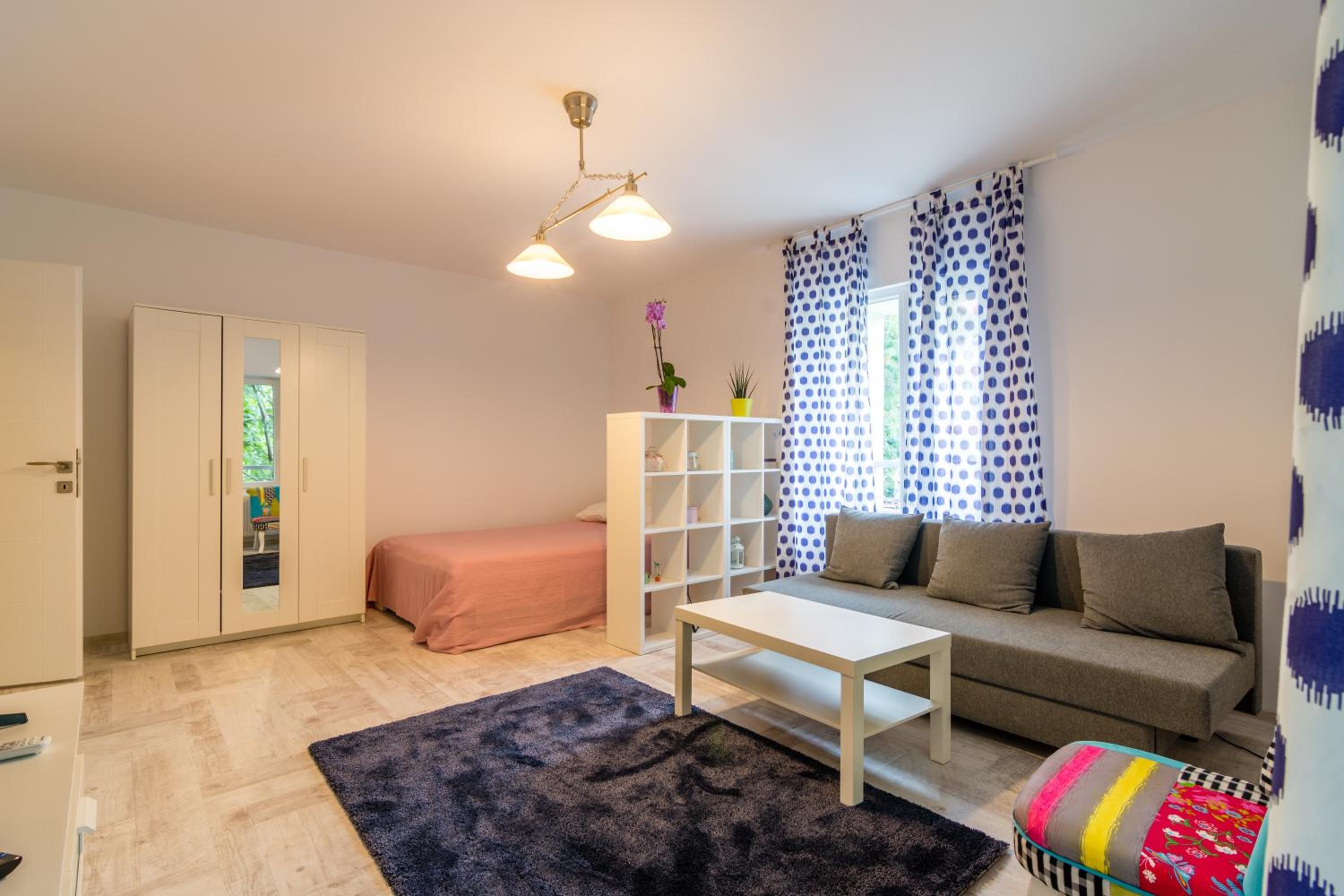 Modern Studio Close to Iancului Metro with WiFi view 2