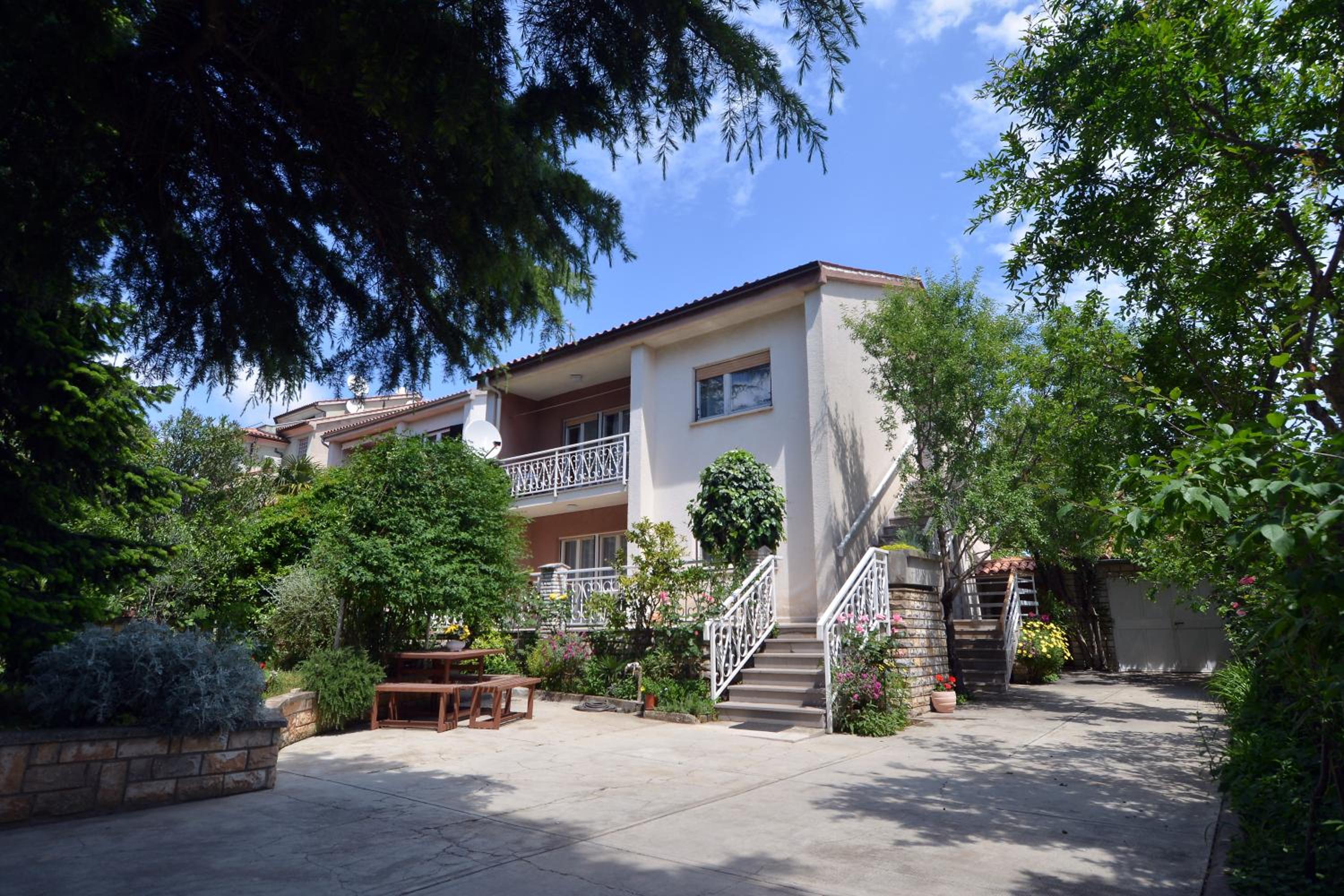 Apartment Rojnic