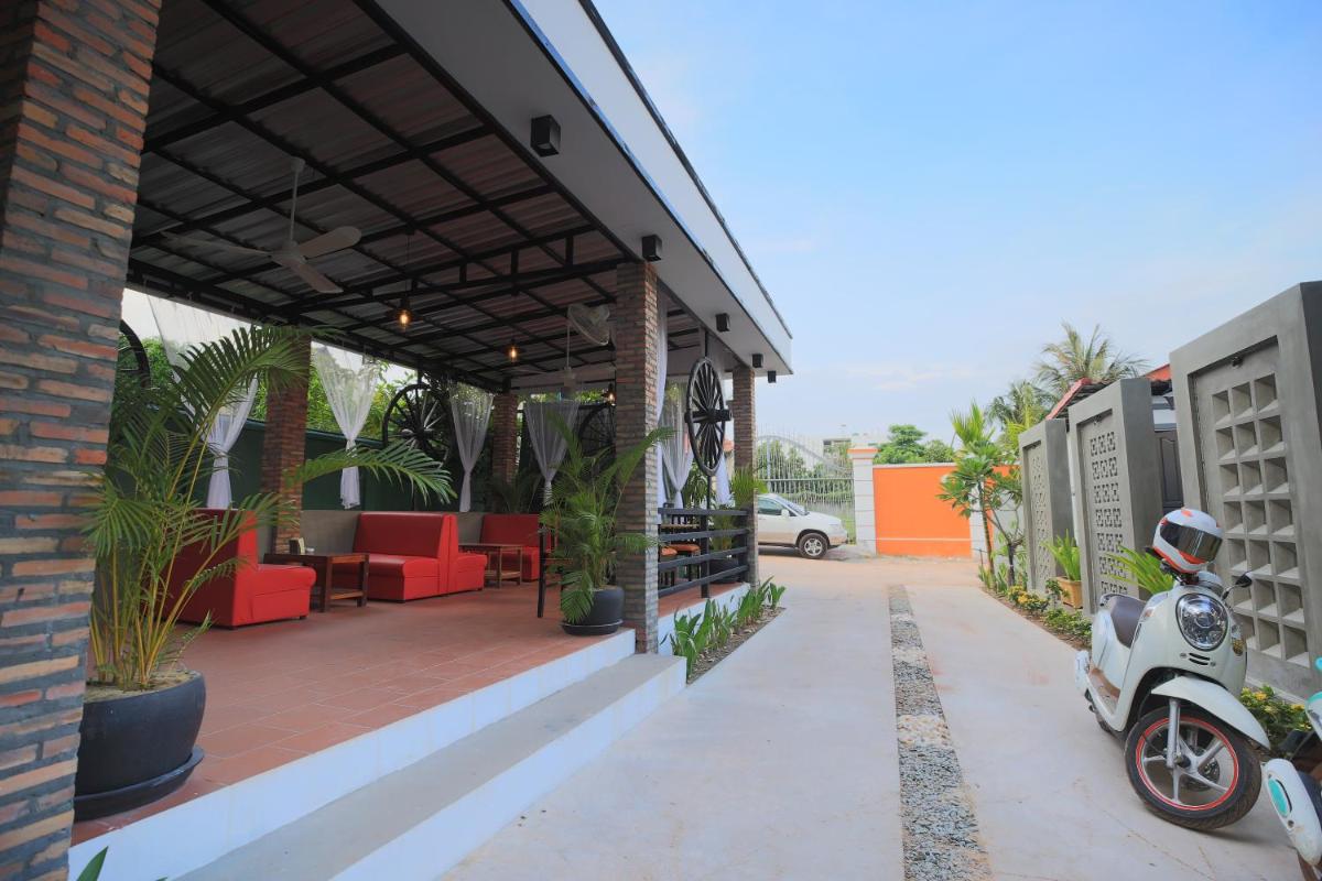 outdoor BBQ area