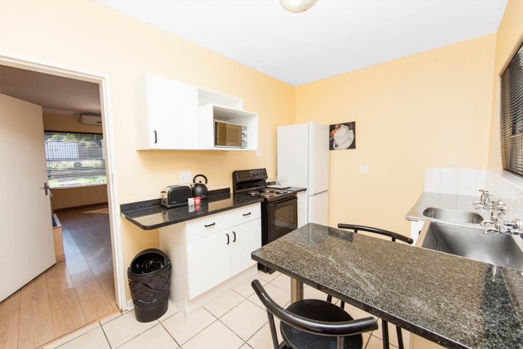 Vetho 1 Apartments OR Tambo Airport