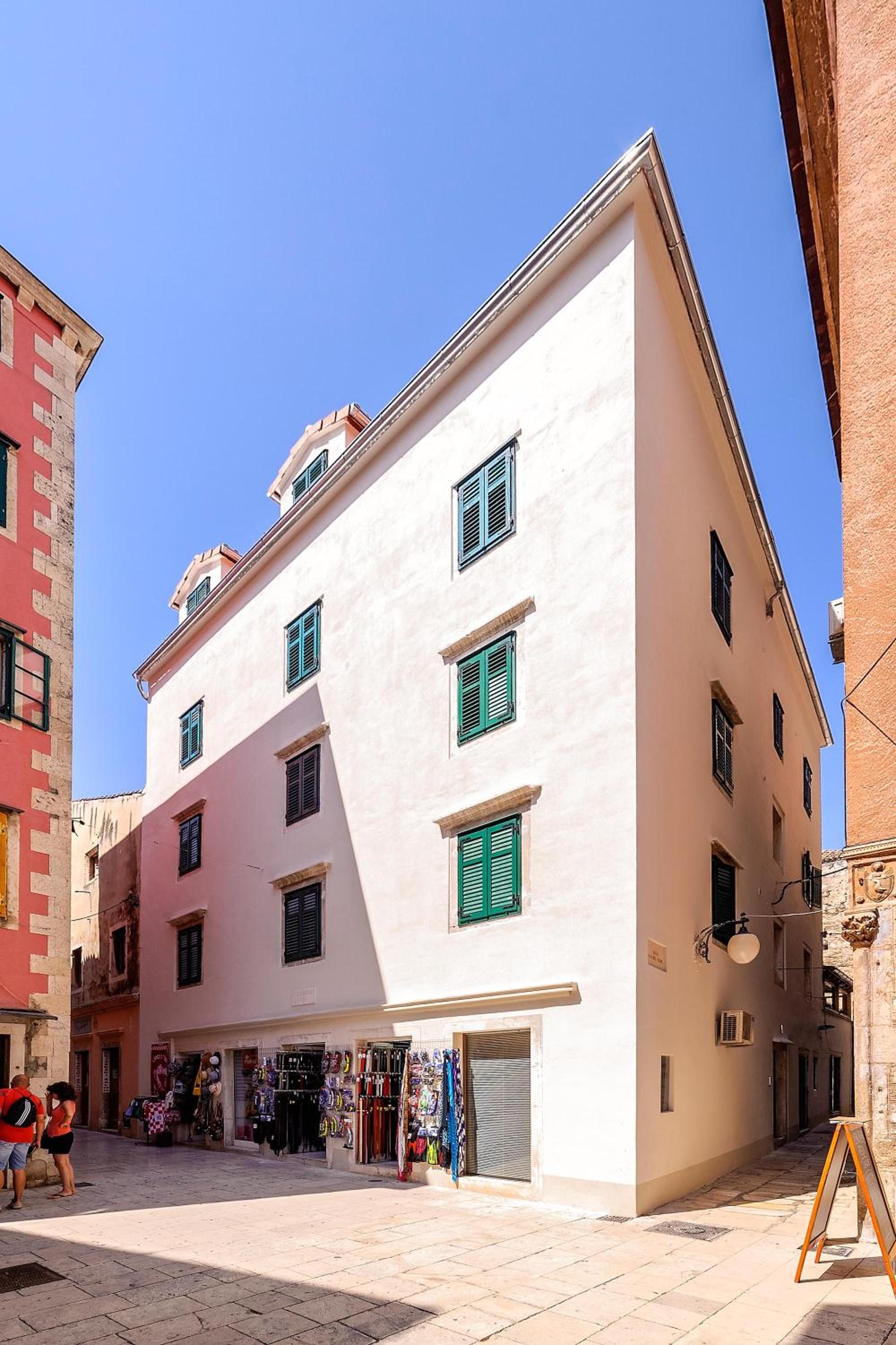 Hotel Apartments Rialto Gallery - Image 1