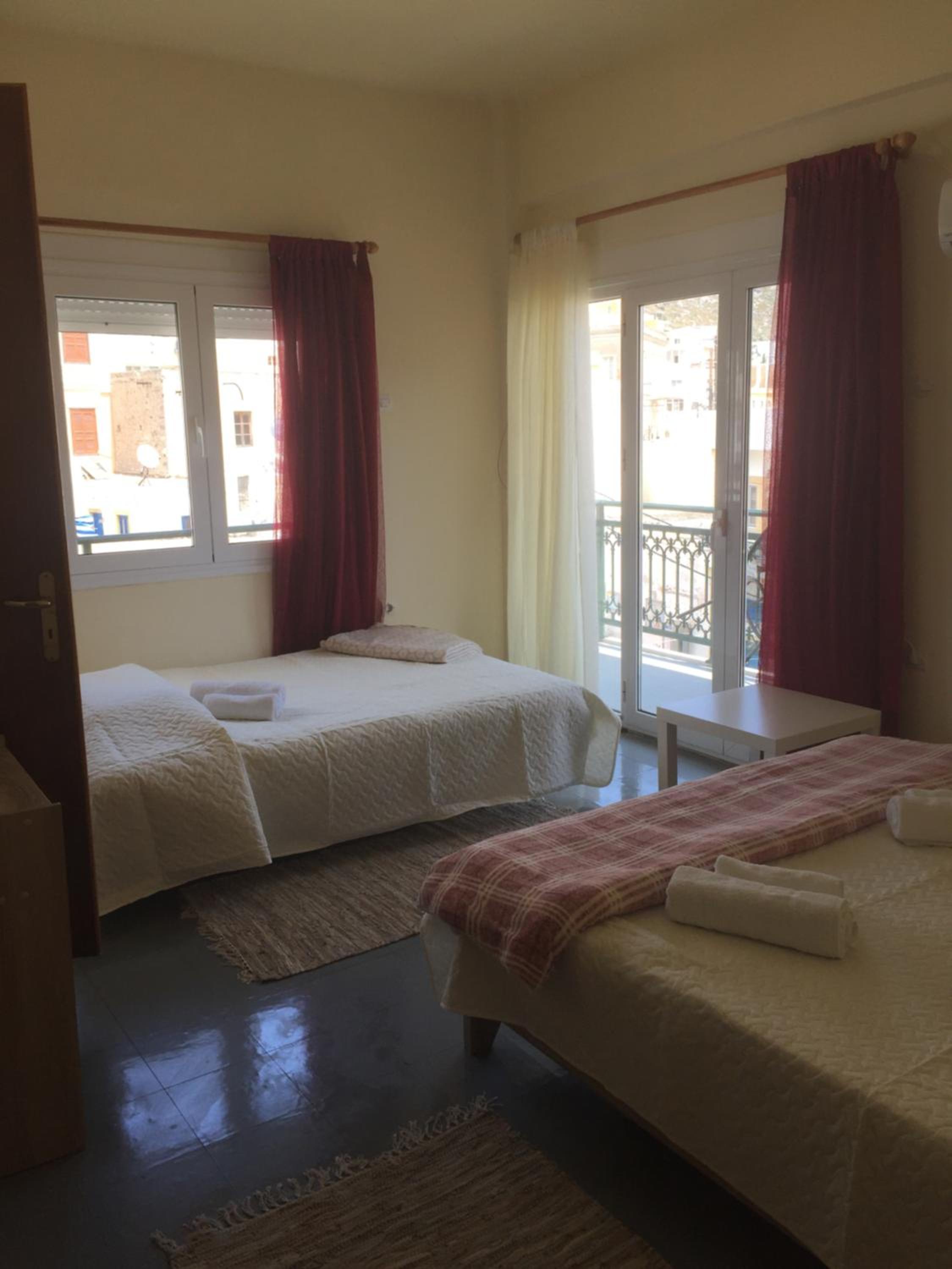 Platanos Rooms