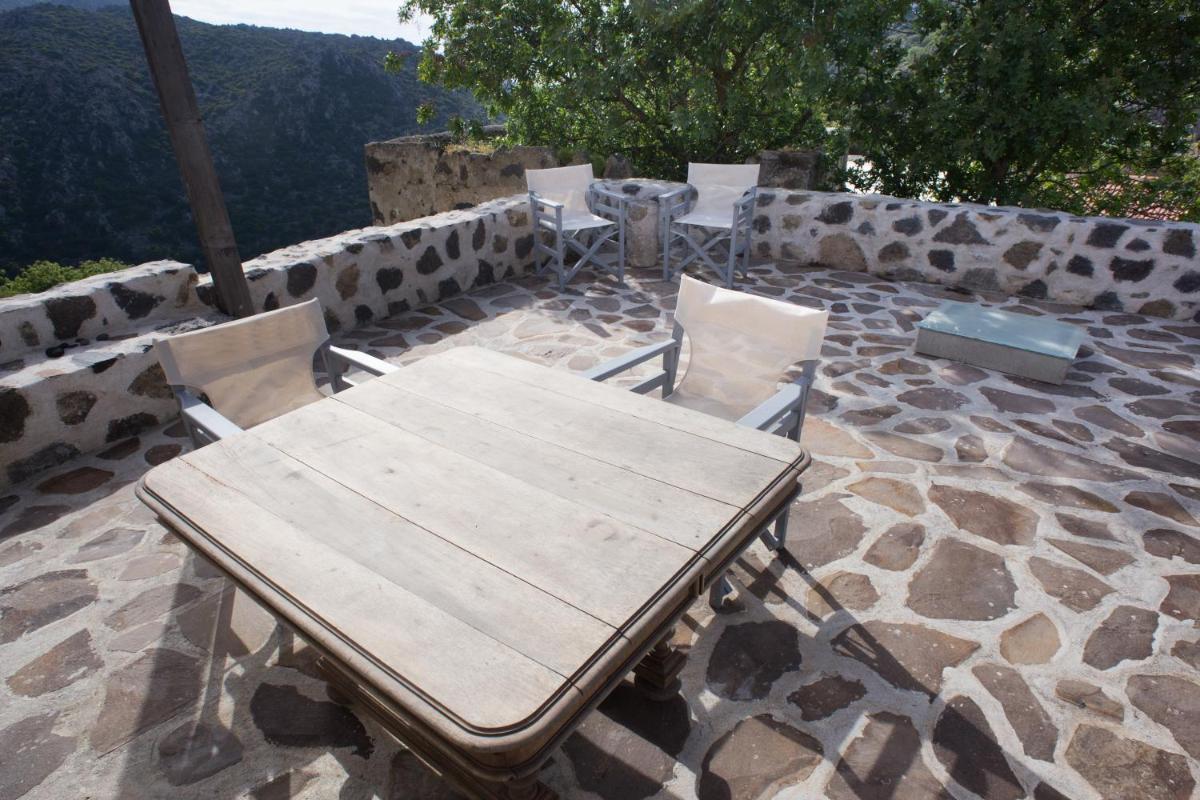 Hotel Kafka Stone House