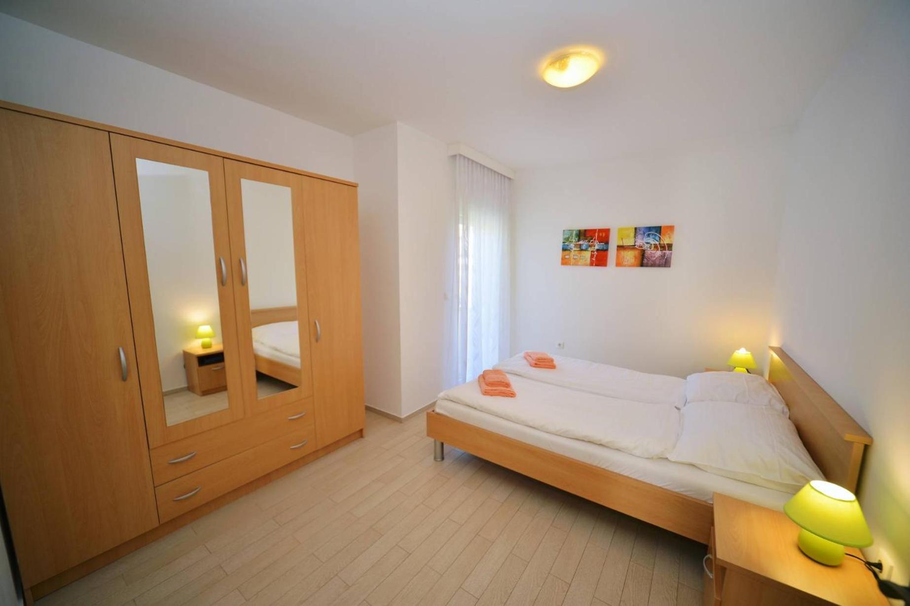 Apartments Mrkonja
