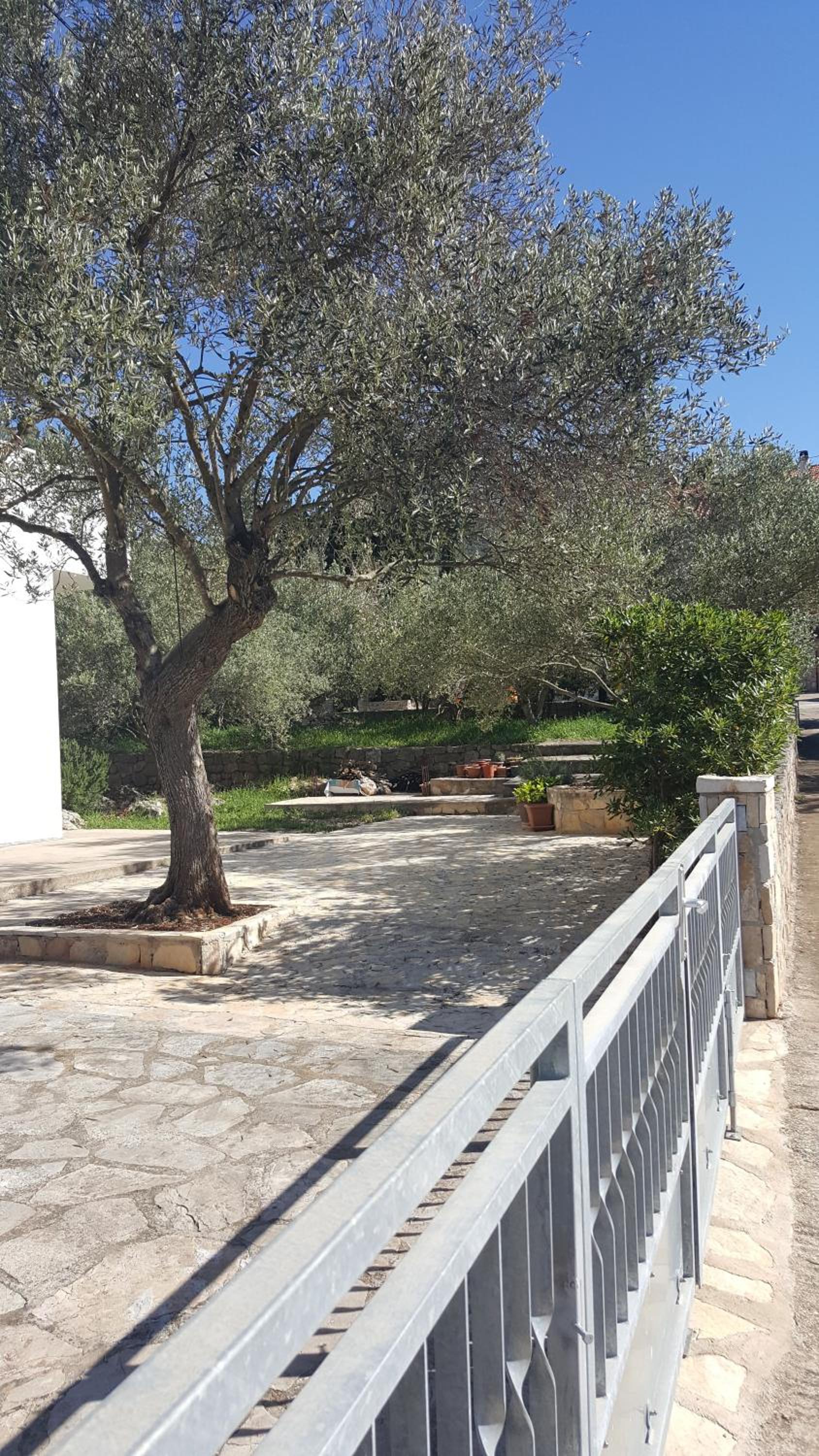 Apartmani Lomar view 2