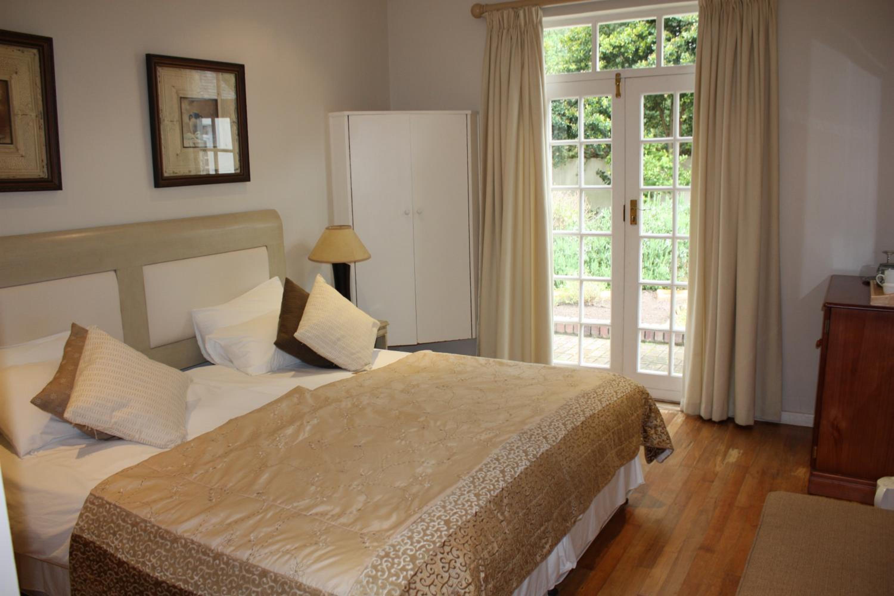 Manor on the Bay