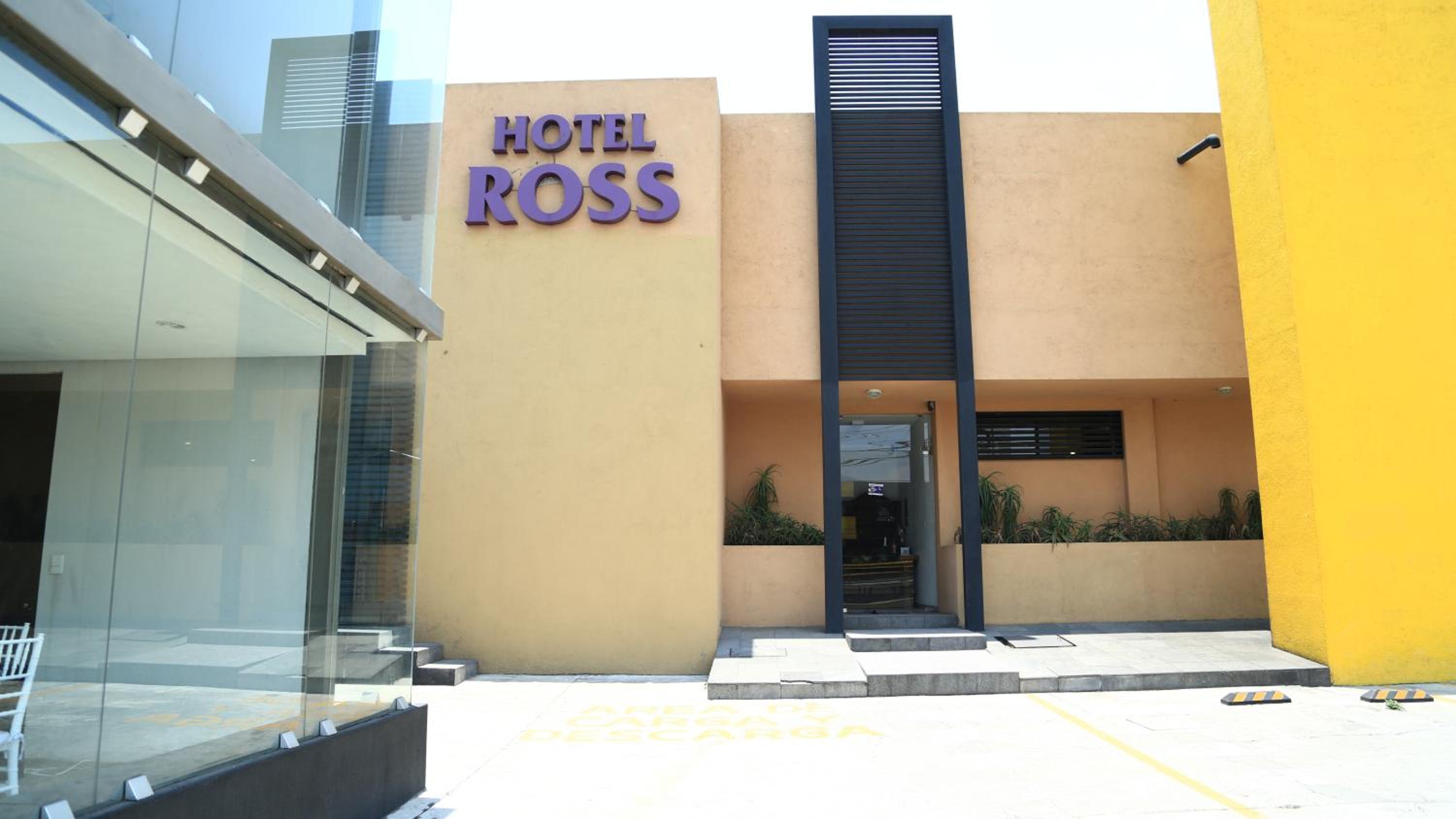 Hotel Ross - Property Image 3