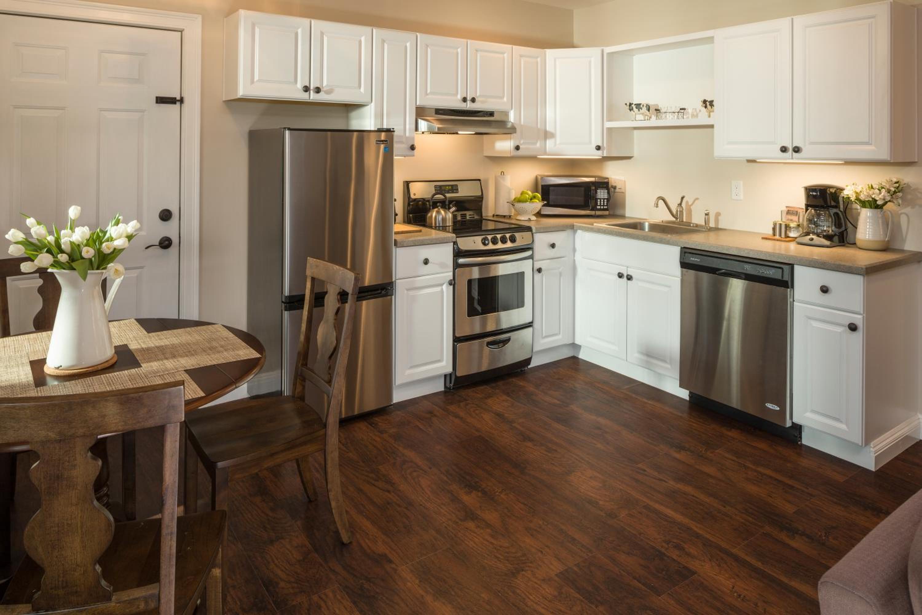 506 On the River Inn Woodstock - Property Image 3