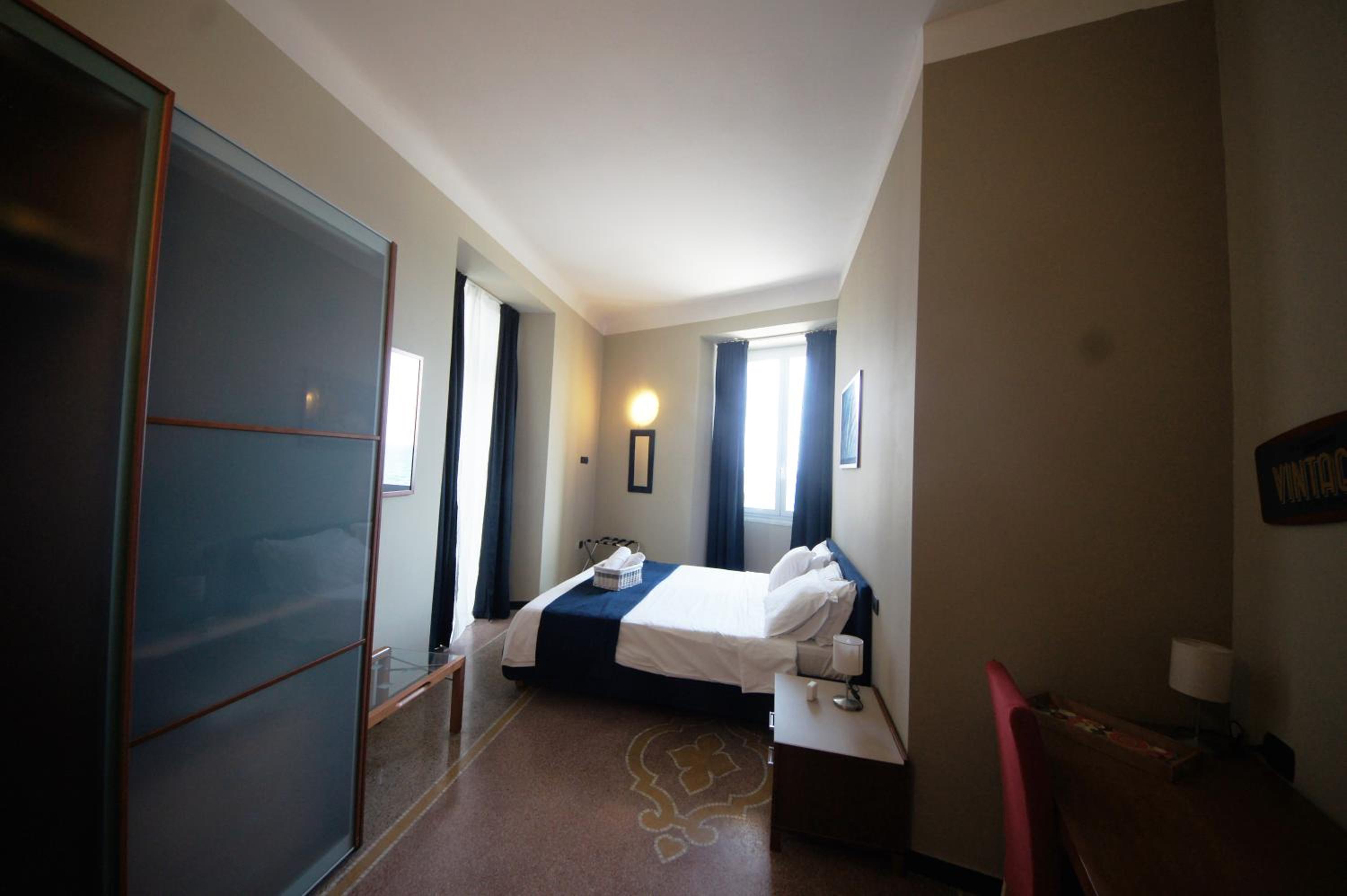 Luna Rooms photo 3