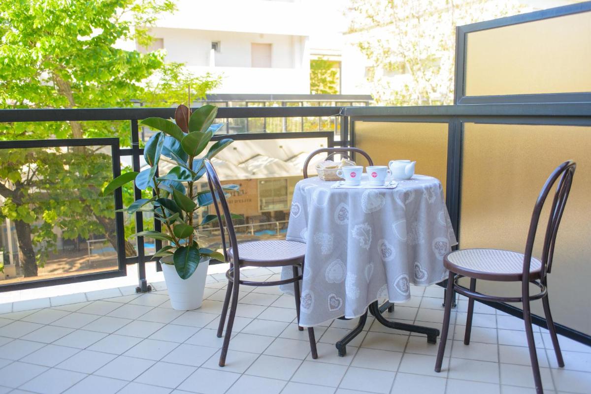 balcony