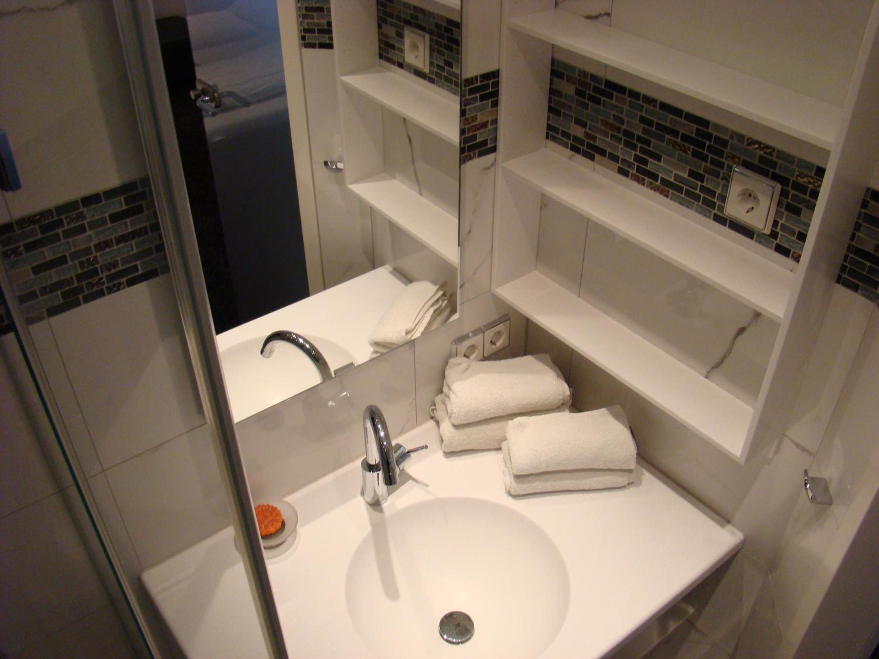 Photo 24