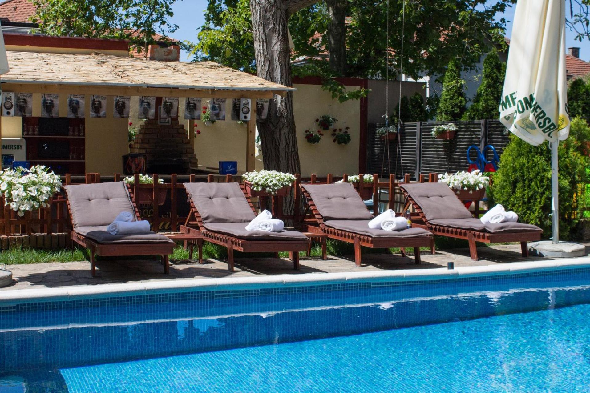 Villa Mystique