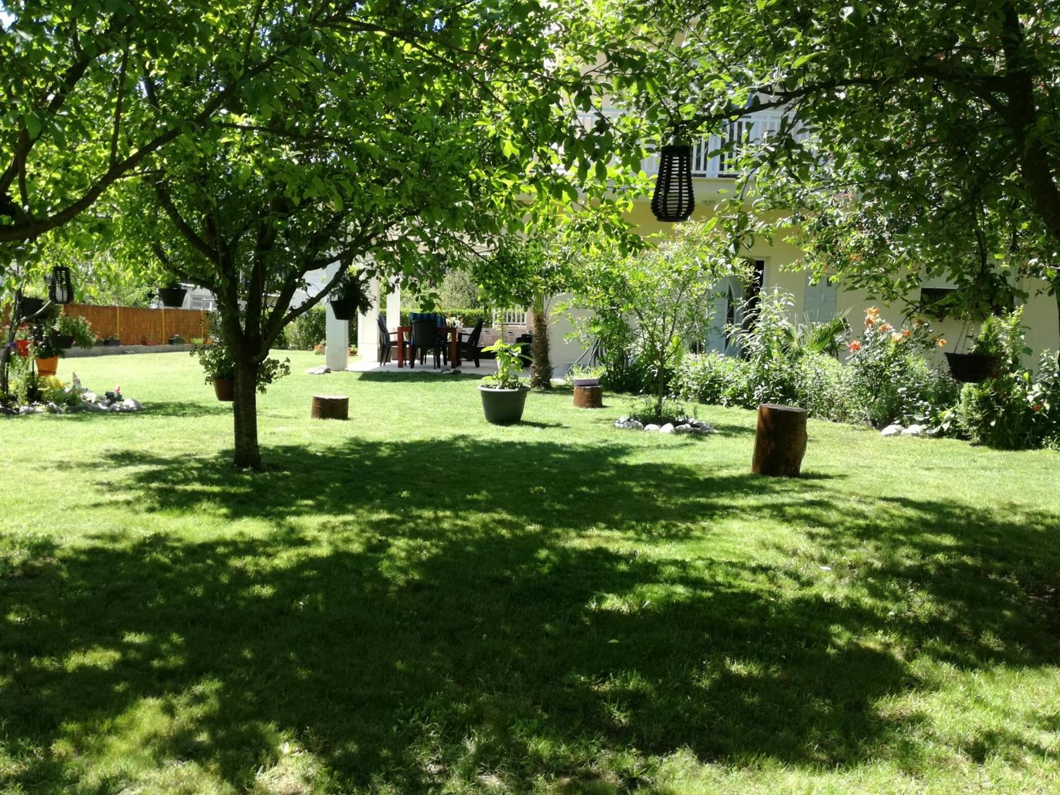 Riverside Guesthouse