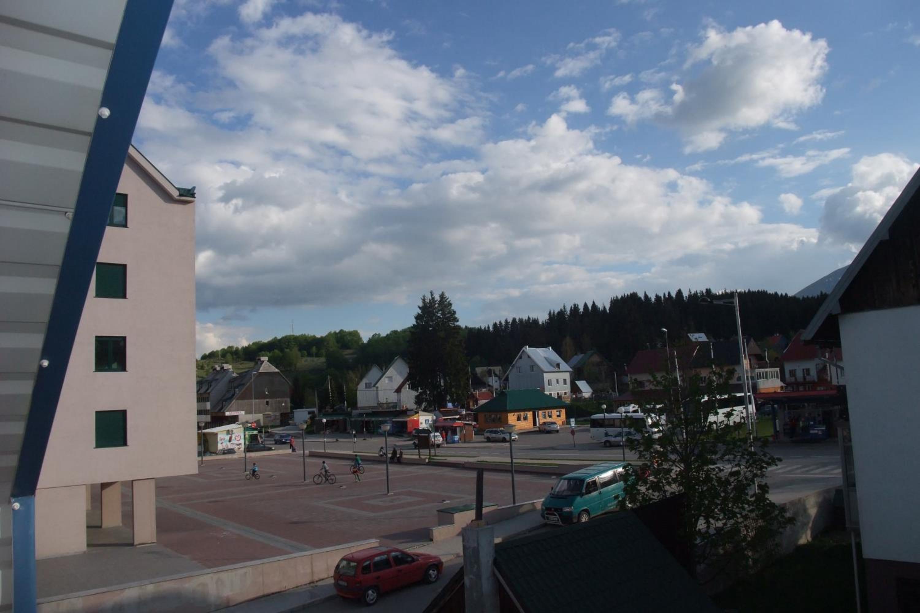 Photo 19