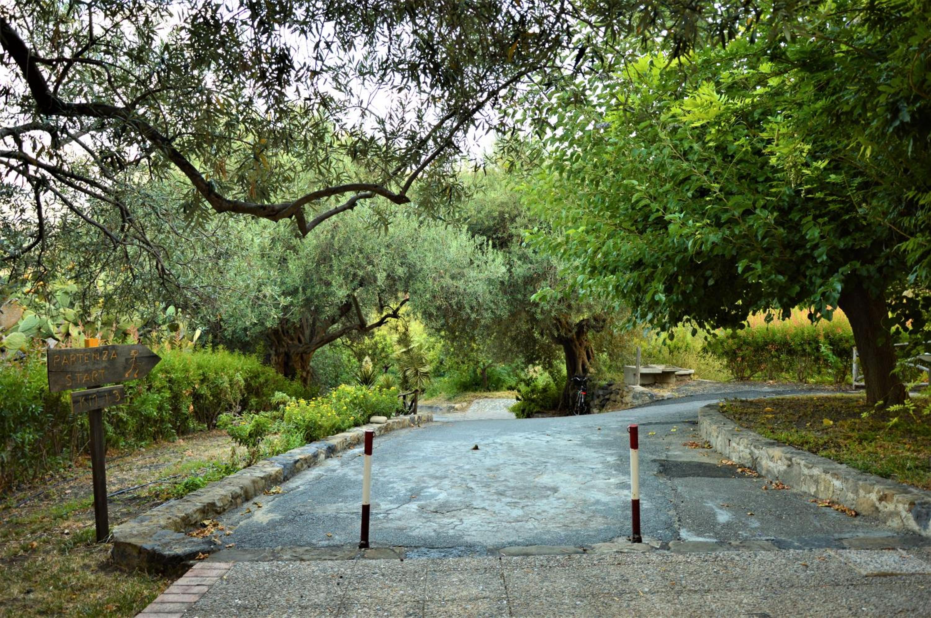 Antico Borgo Etneo Country Hotel