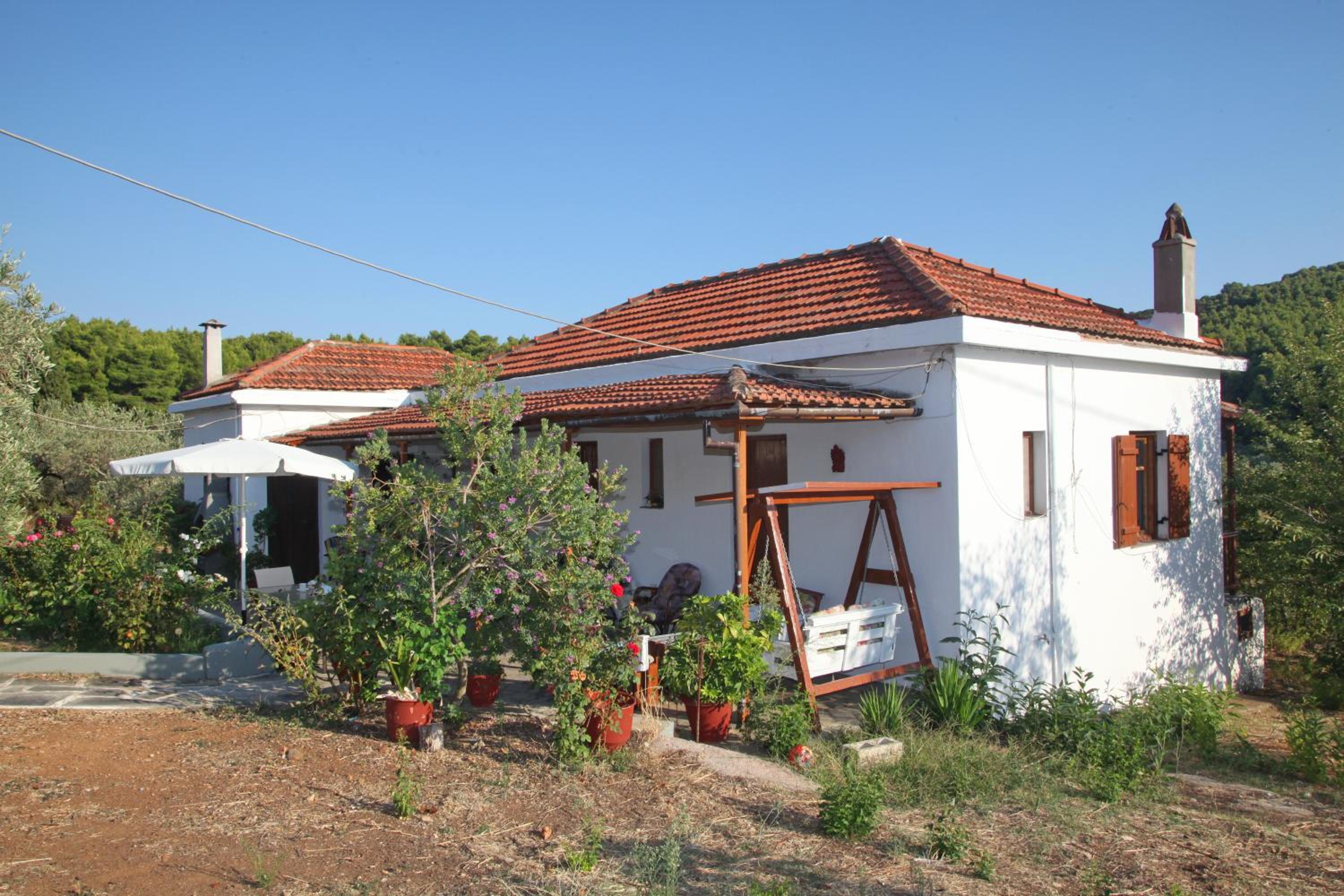 Hotel Armonia Guesthouse - Image 1