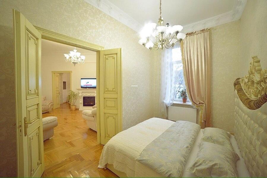 GoldenApartmentLviv