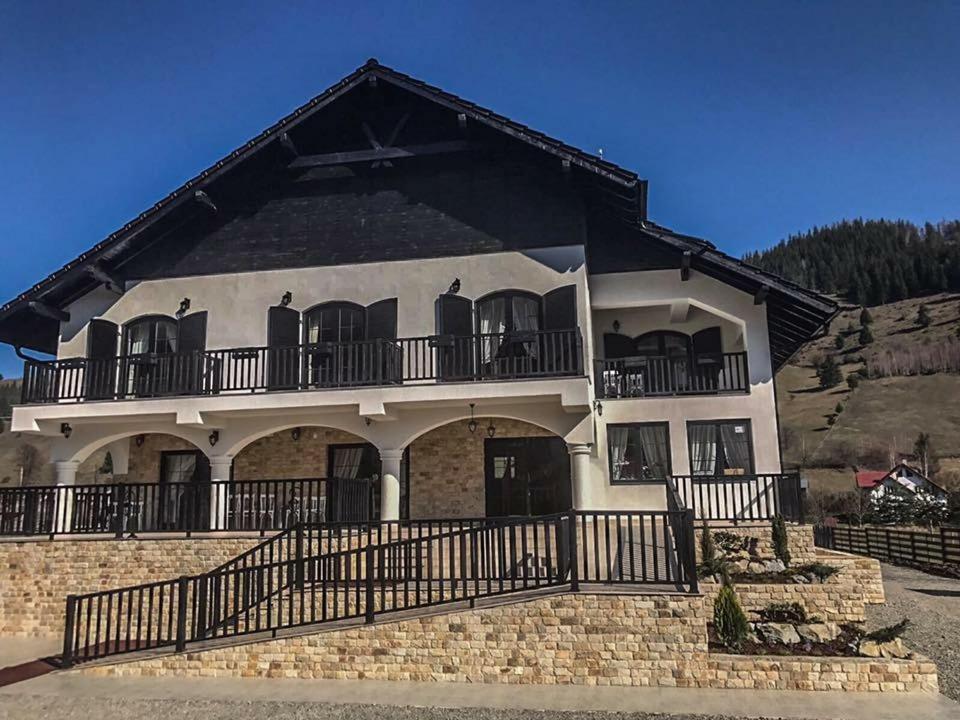 Luisenthal Conac Boutique Retreat & Spa Bucovina view 5