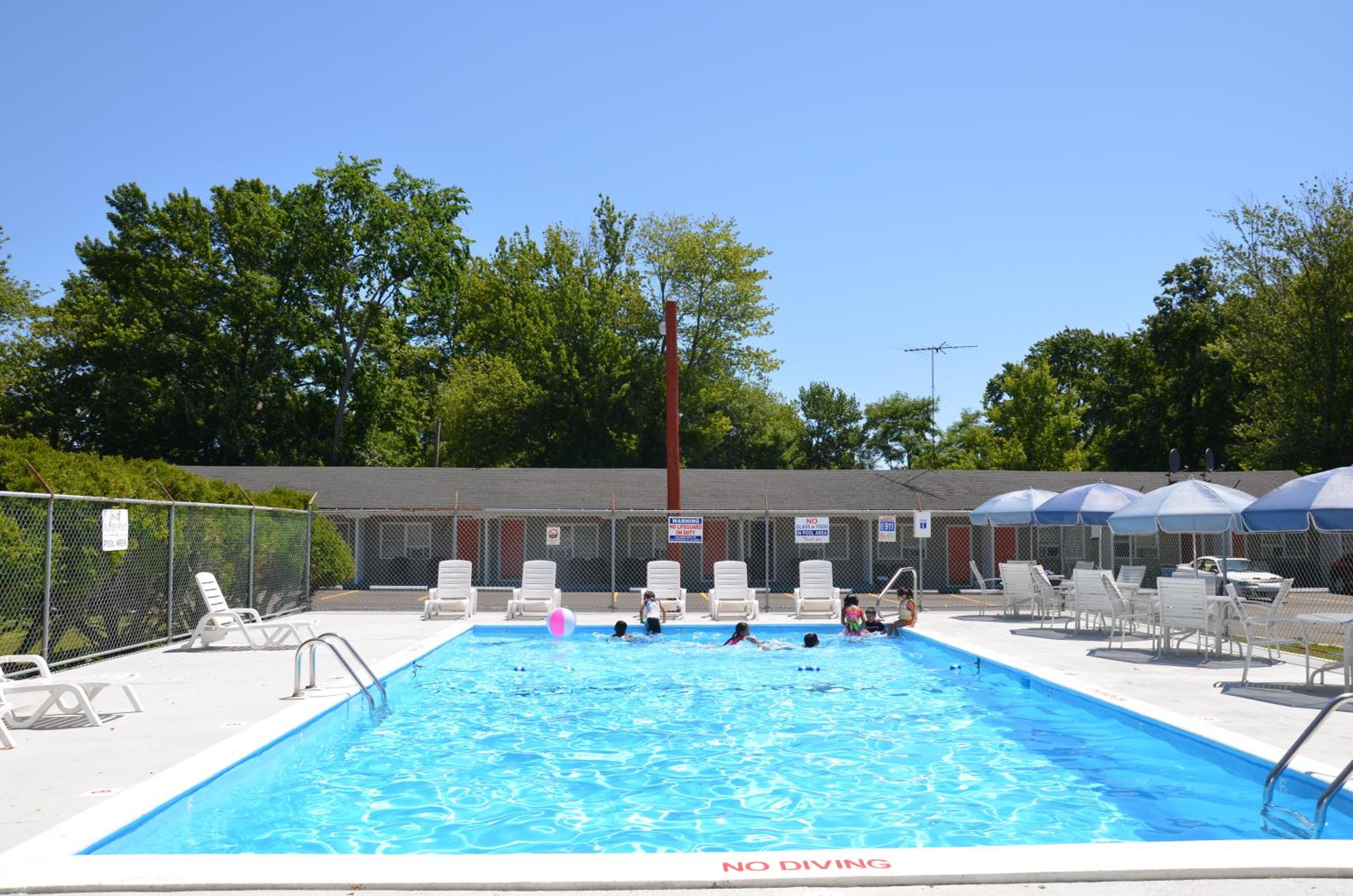 Salisbury Vacations - Beachway Motel - Property Image 4