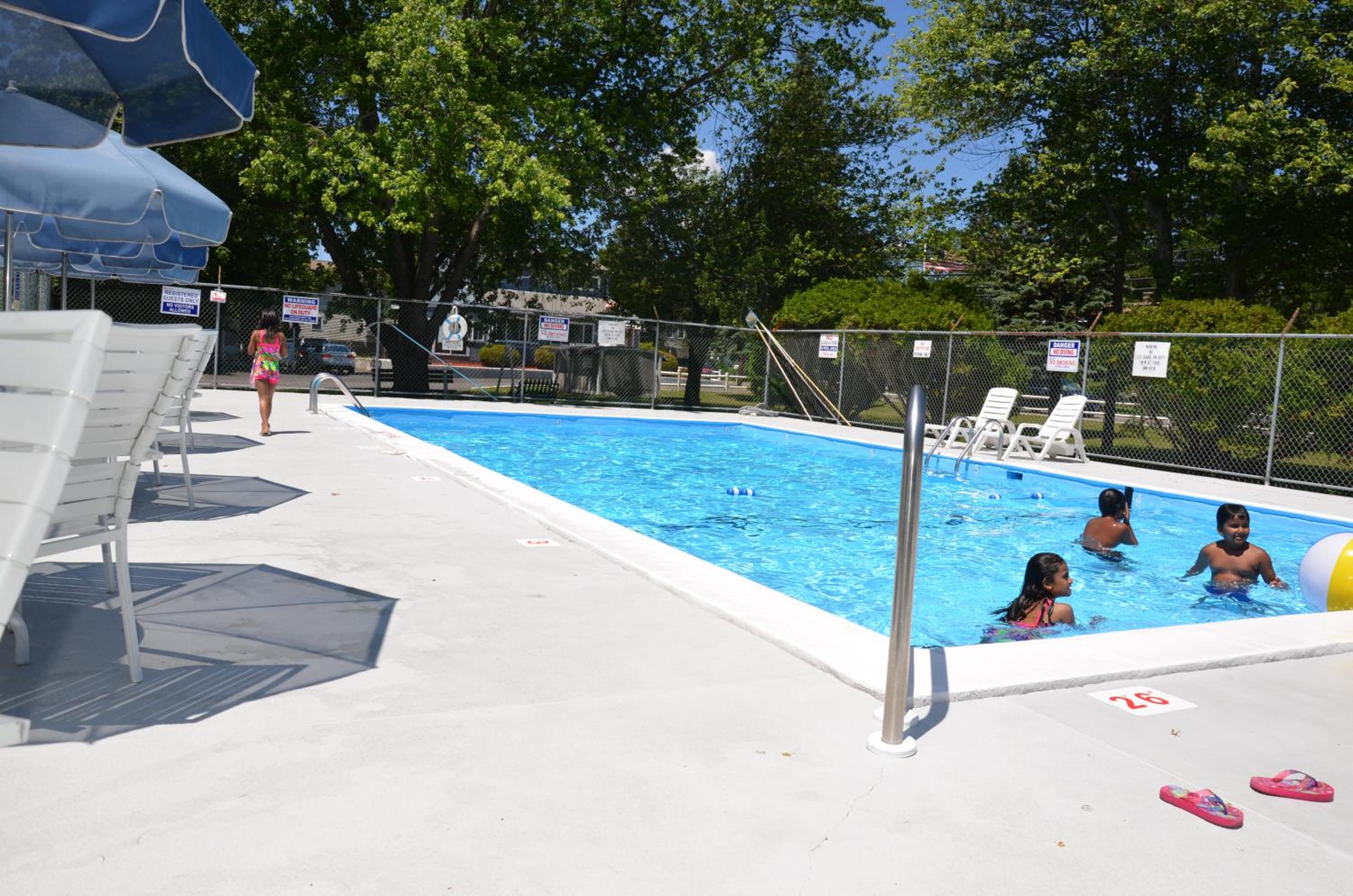 Salisbury Vacations - Beachway Motel - Property Image 3