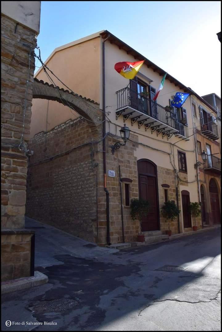 Photo 33