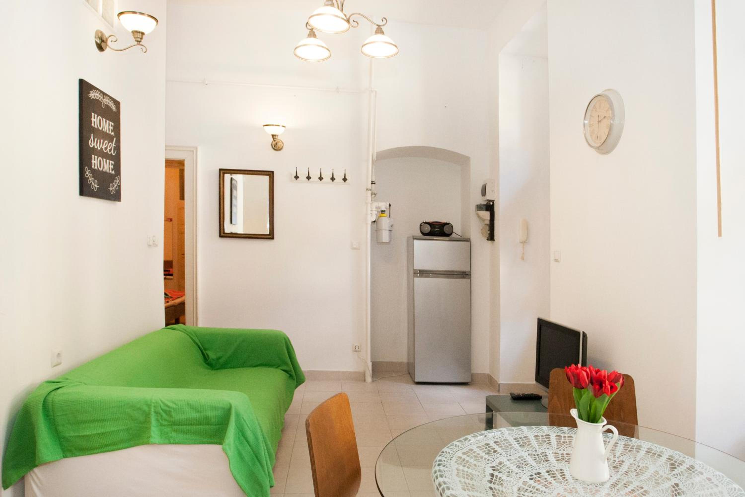 Carolyn apartman in the old City view 4