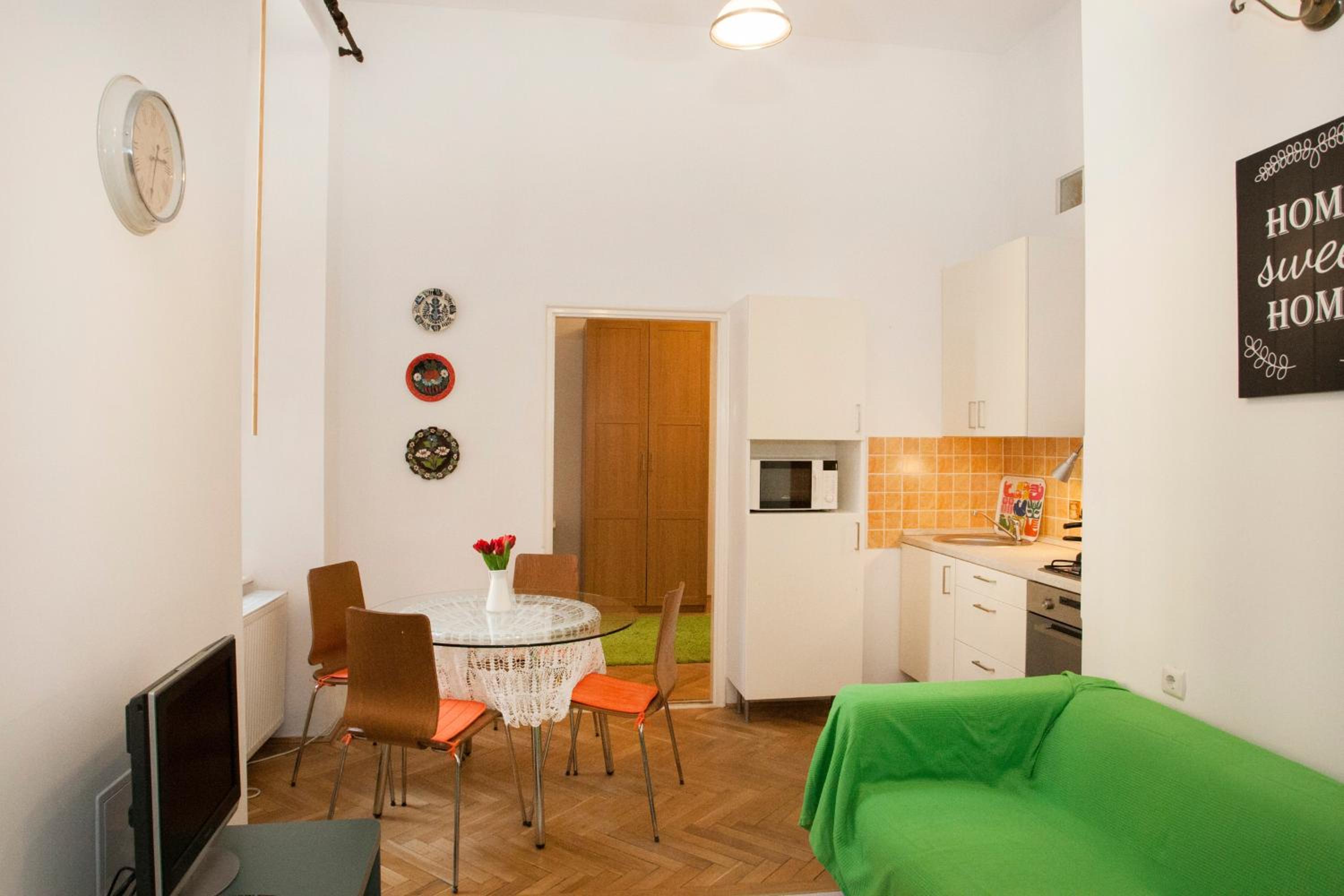 Carolyn apartman in the old City view 5