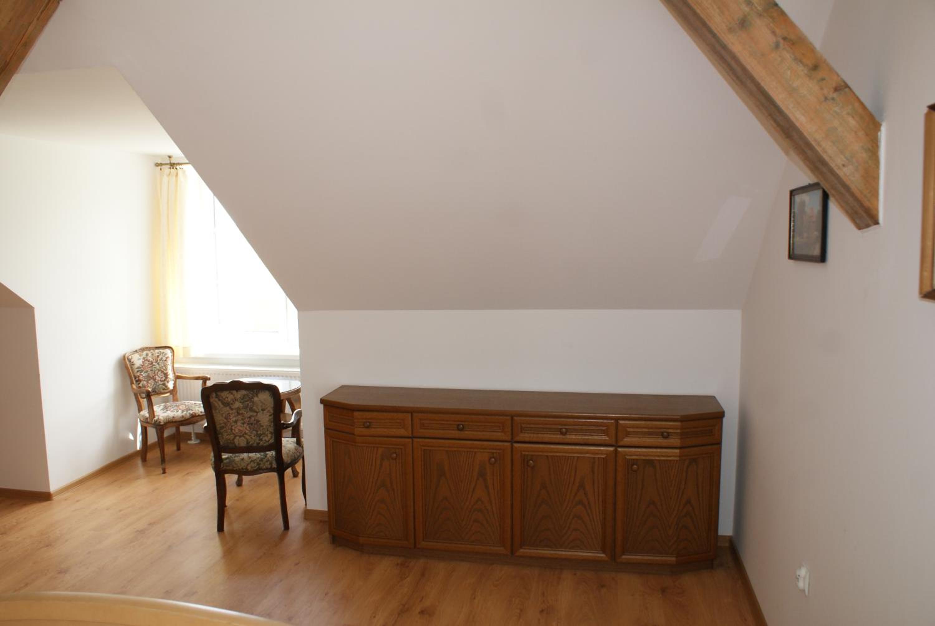 Photo 51