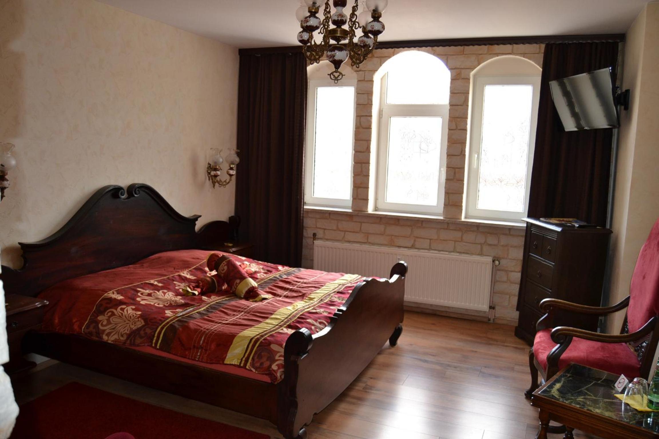 Photo 9
