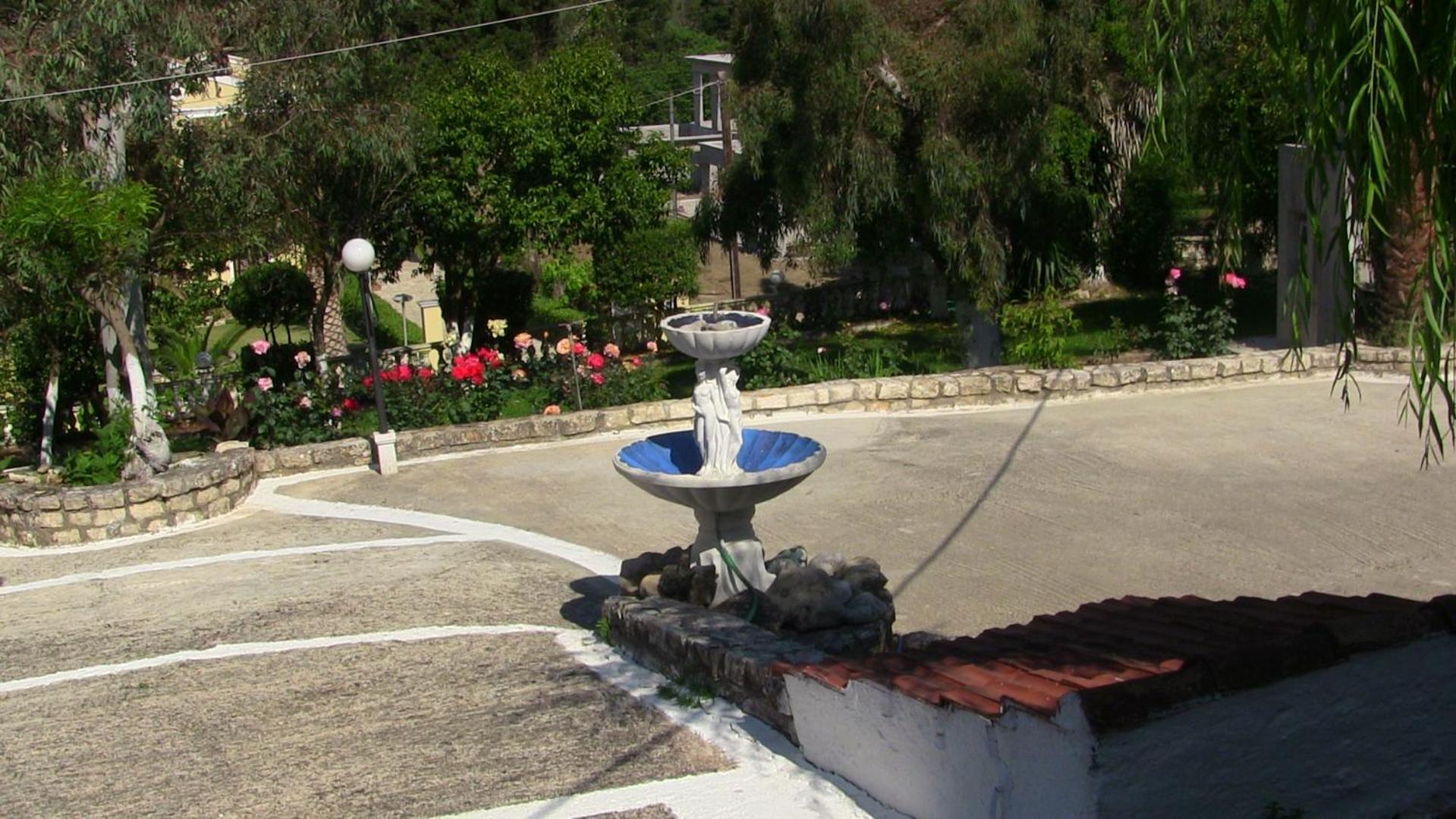 Photo 76