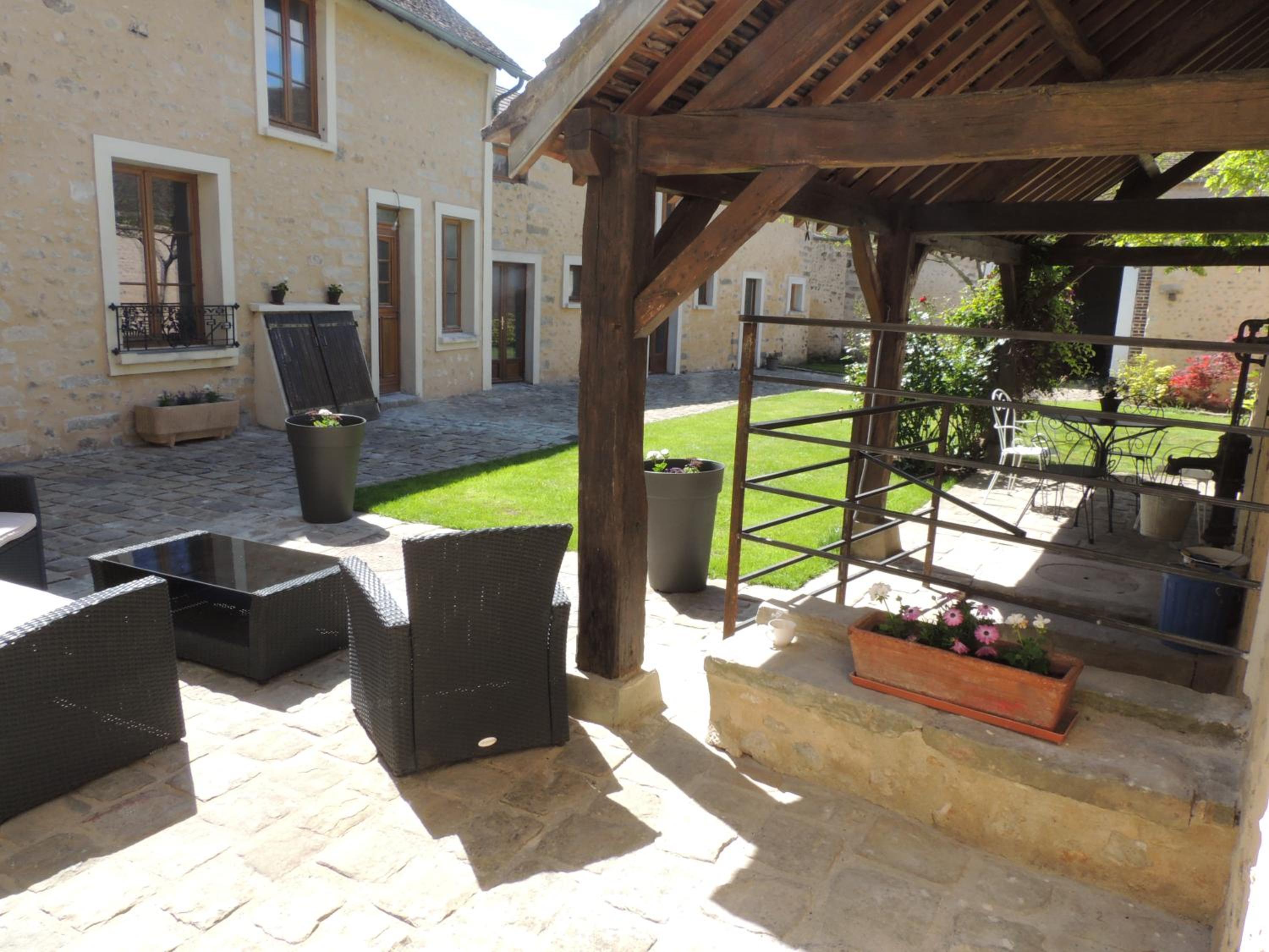 Photo 8