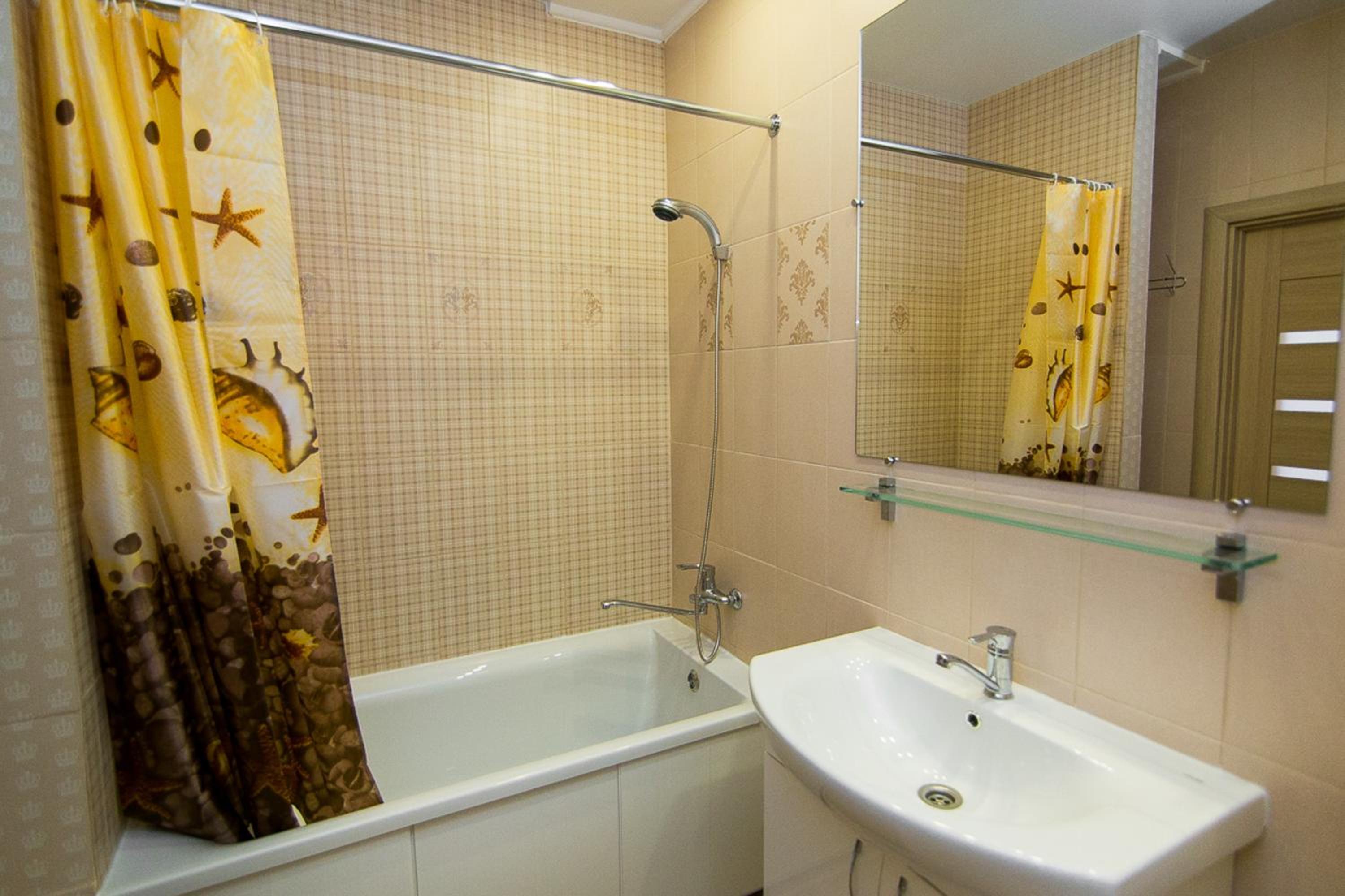 VIP Apartment on Shishkarevskaya view 3