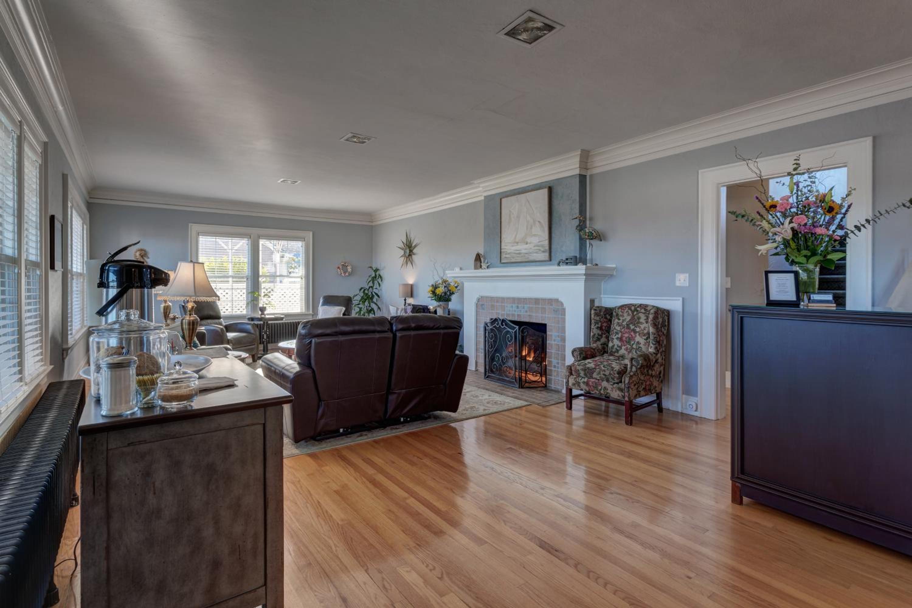 Nantucket Inn - Anacortes